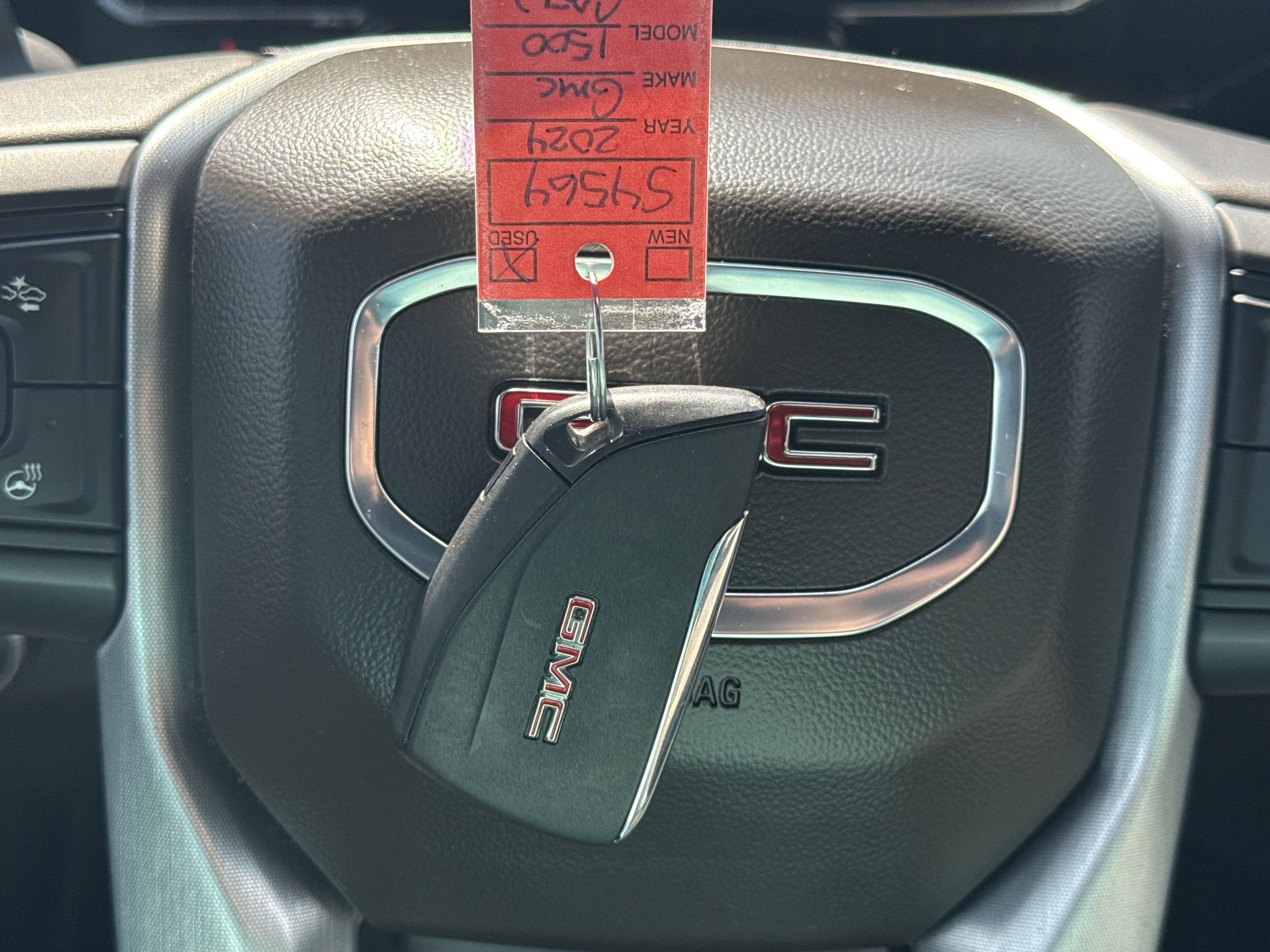 2024 GMC Sierra 1500 SLT