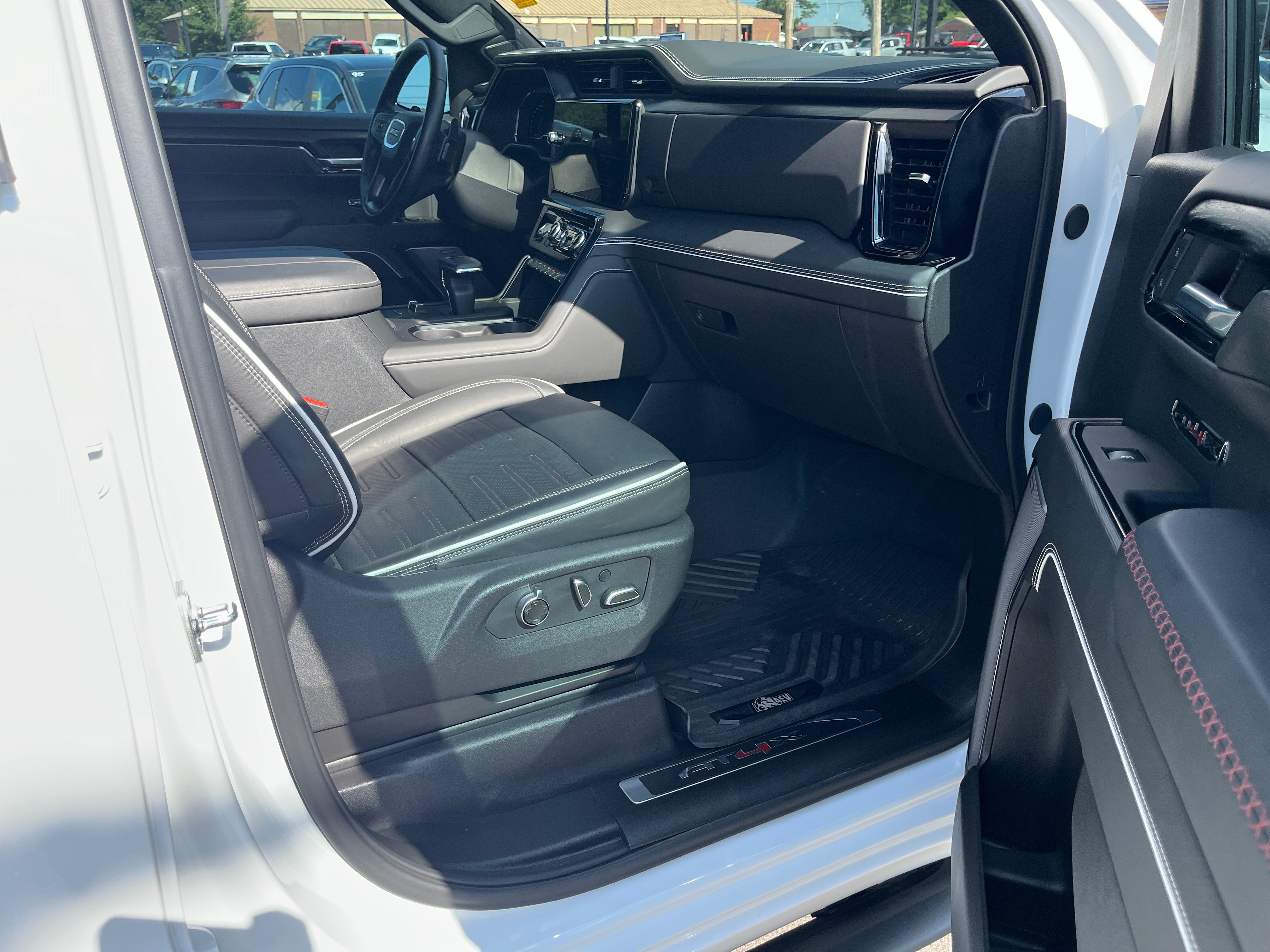 2025 GMC Sierra 1500 AT4X
