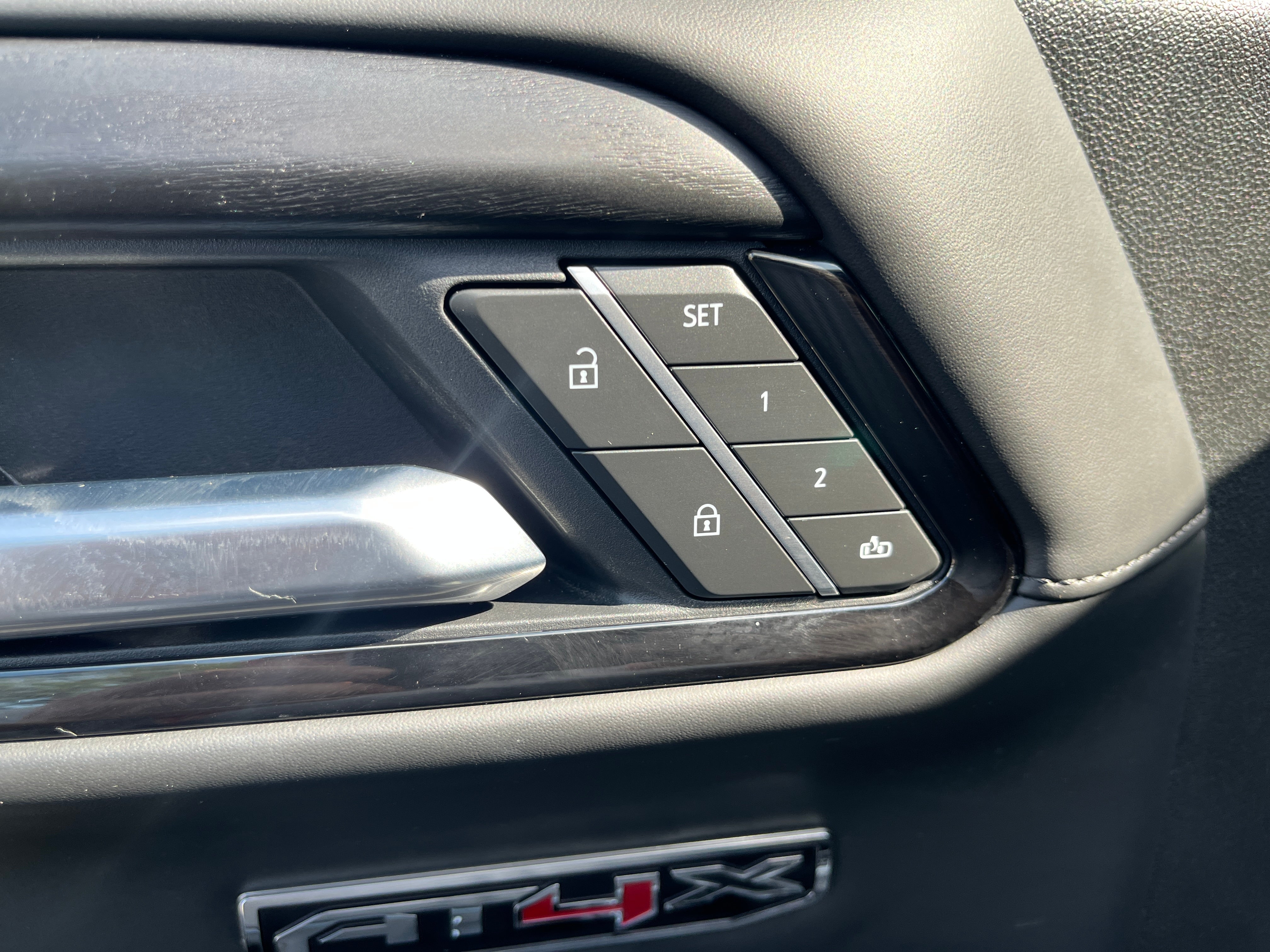 2025 GMC Sierra 1500 AT4X