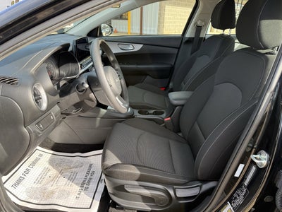 2024 Kia Forte Base