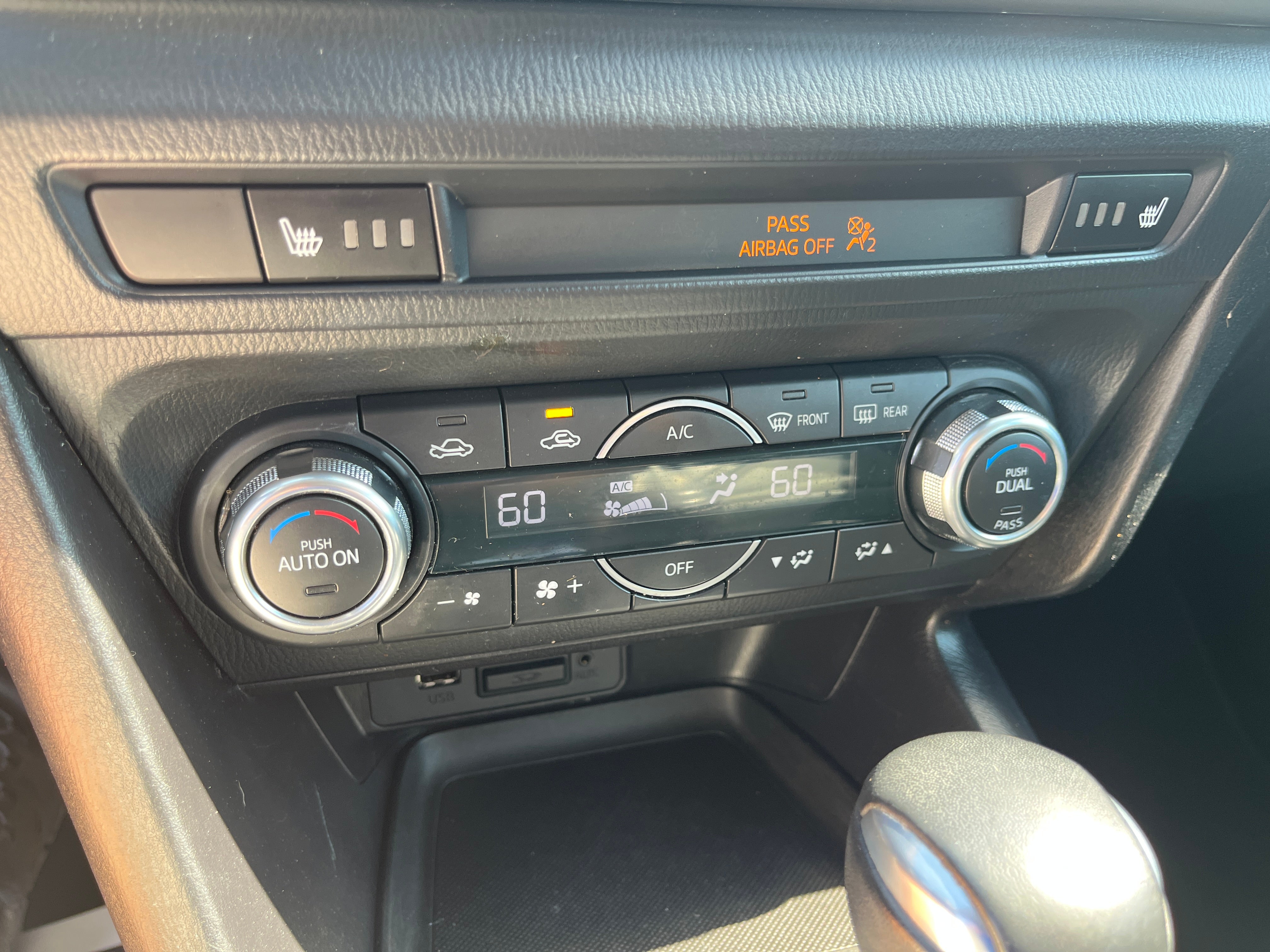 2018 Mazda Mazda3 4-Door Touring