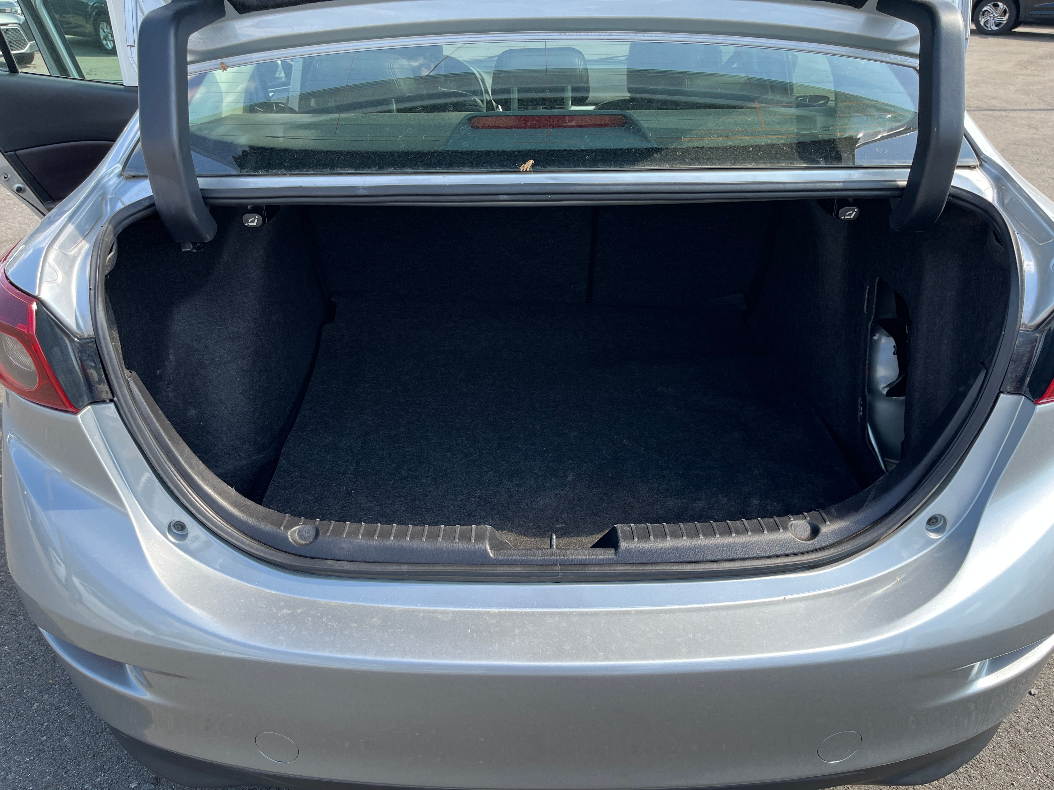 2018 Mazda Mazda3 4-Door Touring