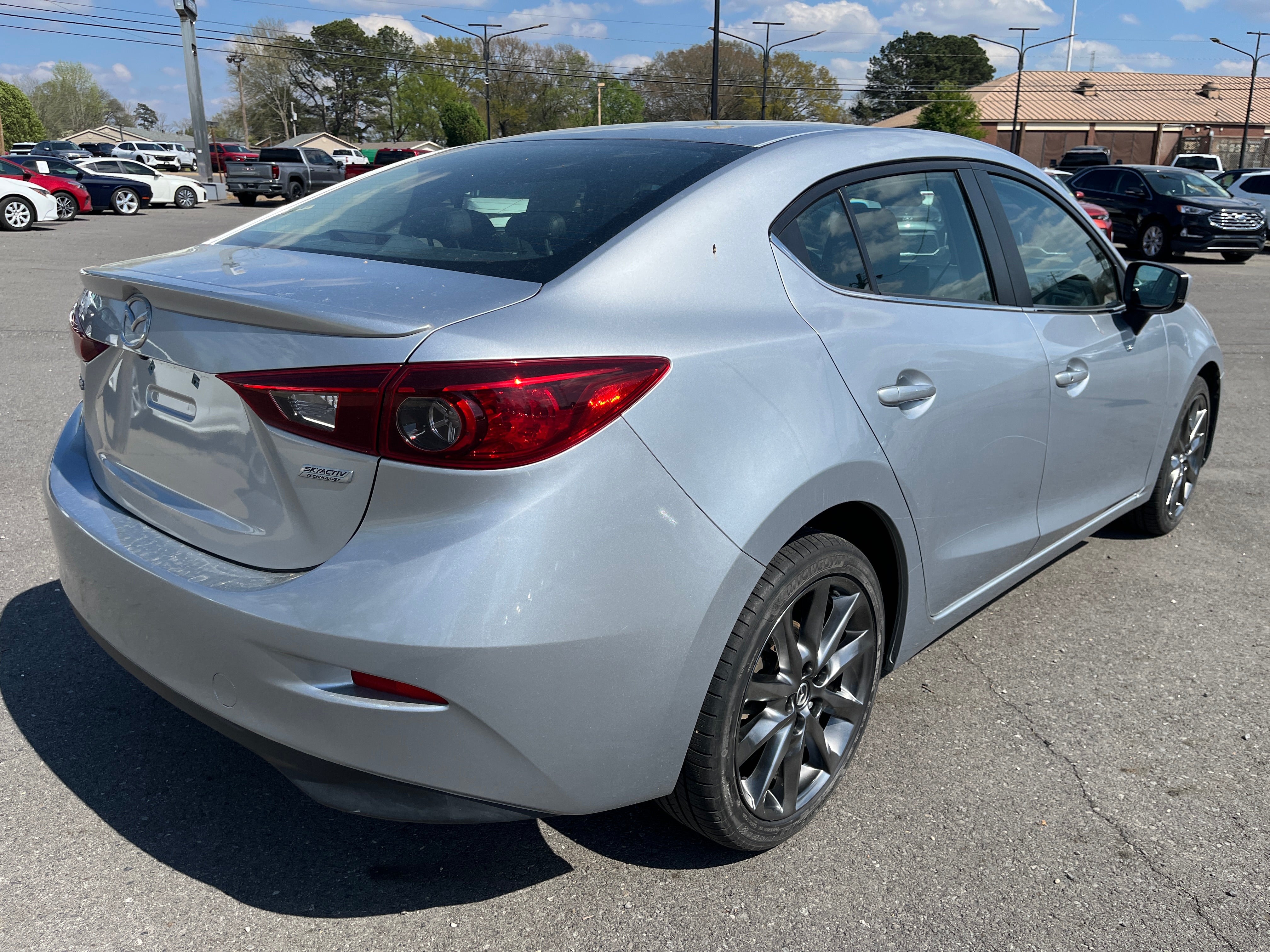 2018 Mazda Mazda3 4-Door Touring