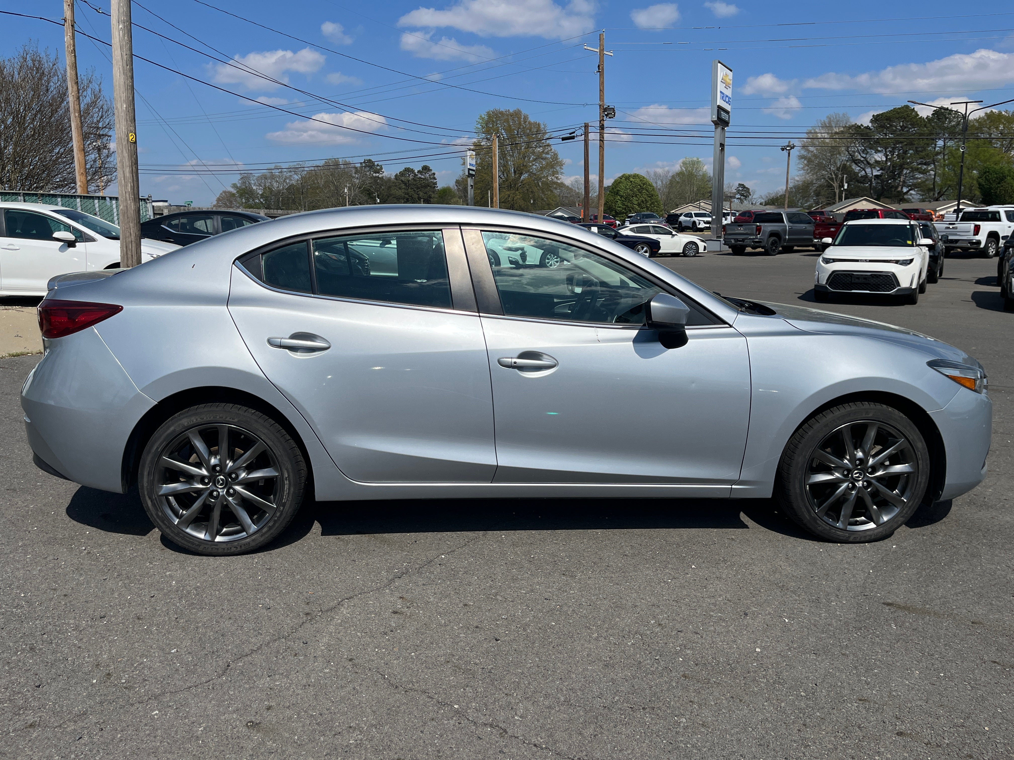 2018 Mazda Mazda3 4-Door Touring