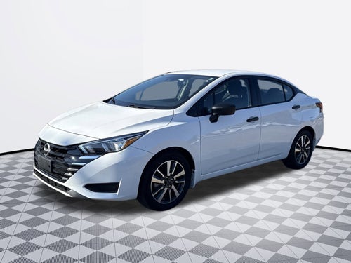 2024 Nissan Versa Base