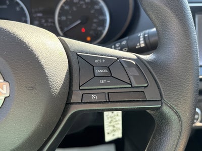 2024 Nissan Versa Base