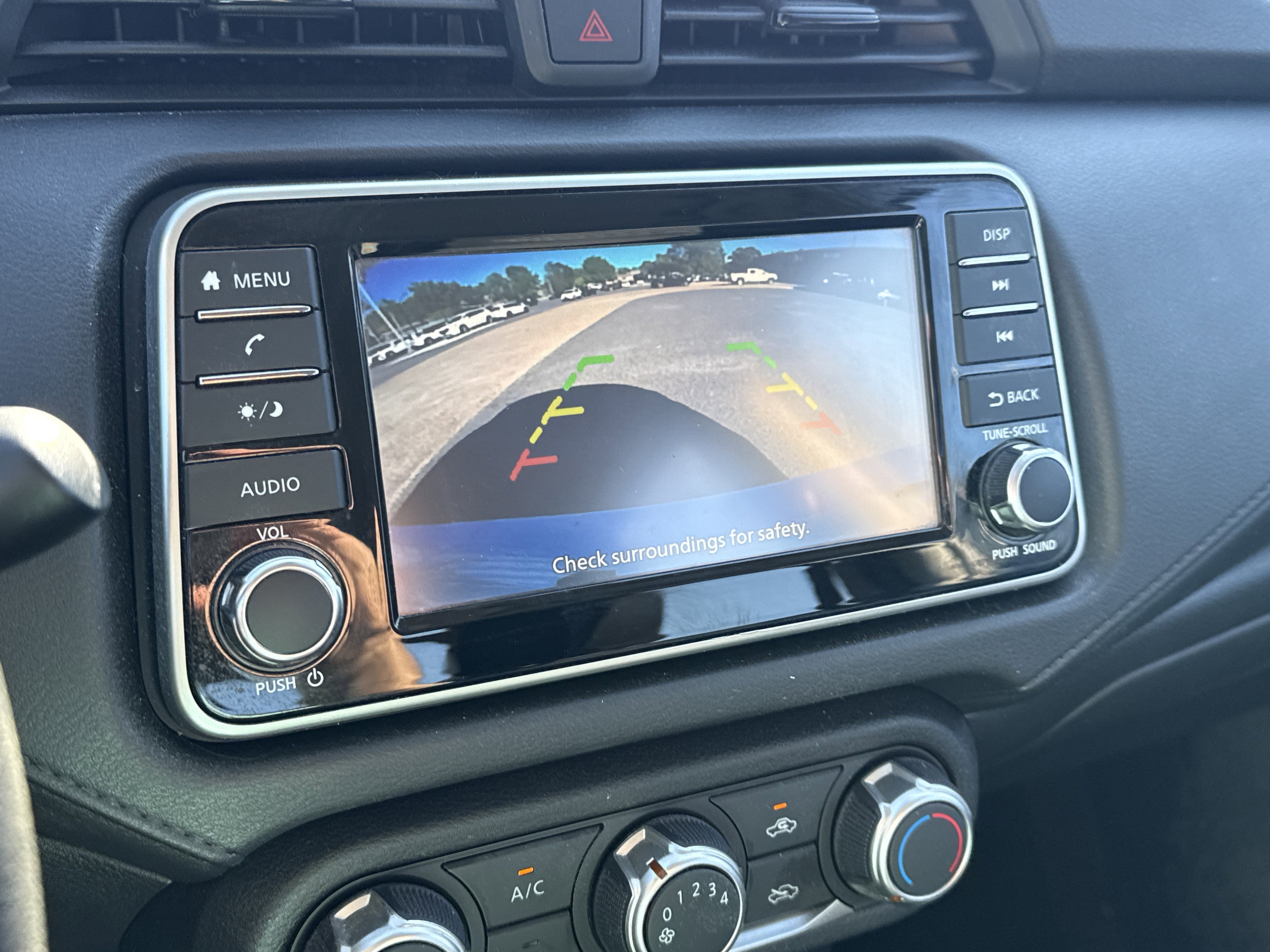 2024 Nissan Versa Base