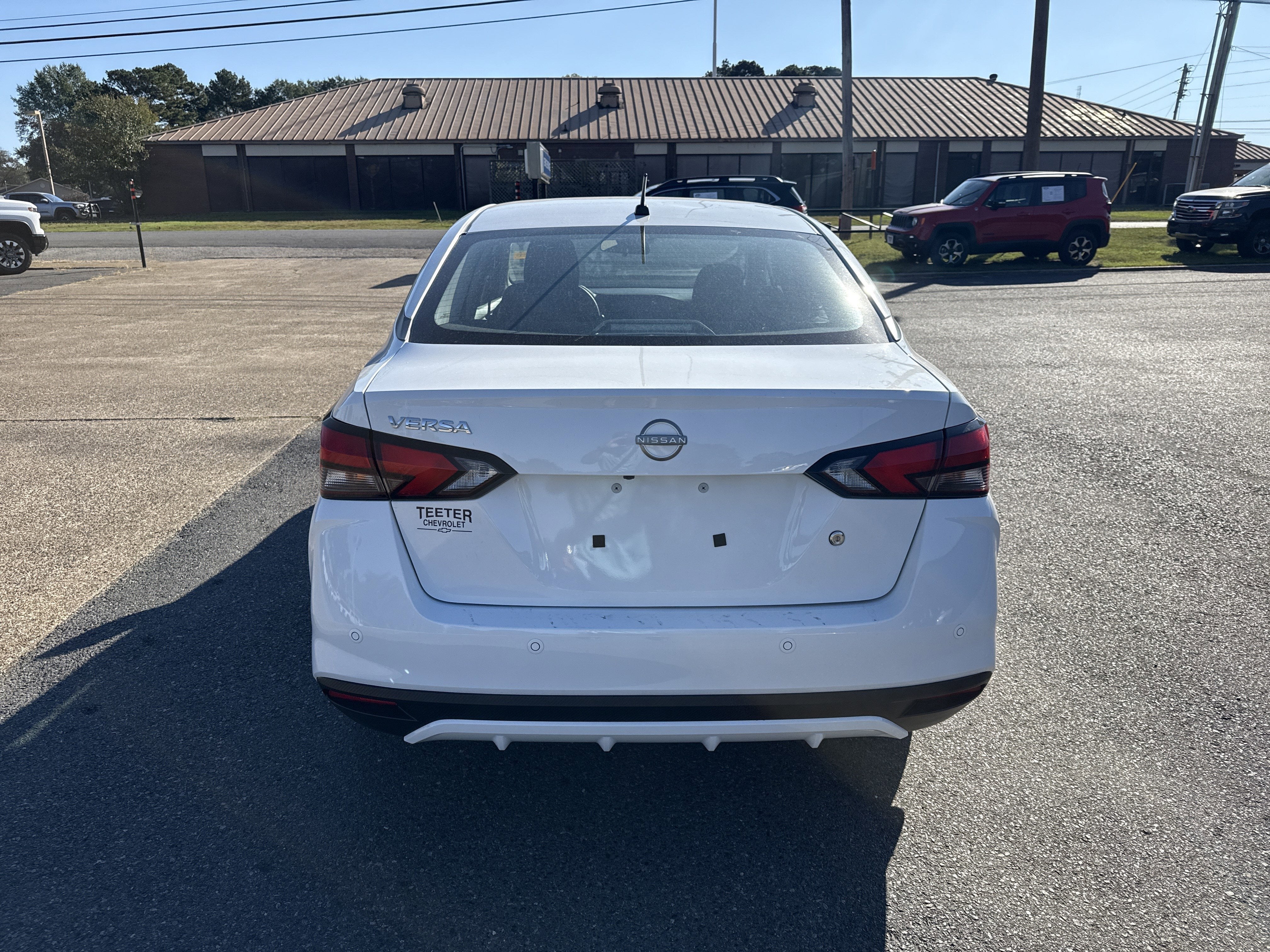 2024 Nissan Versa Base