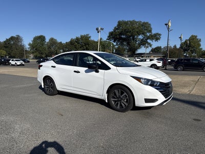 2024 Nissan Versa Base
