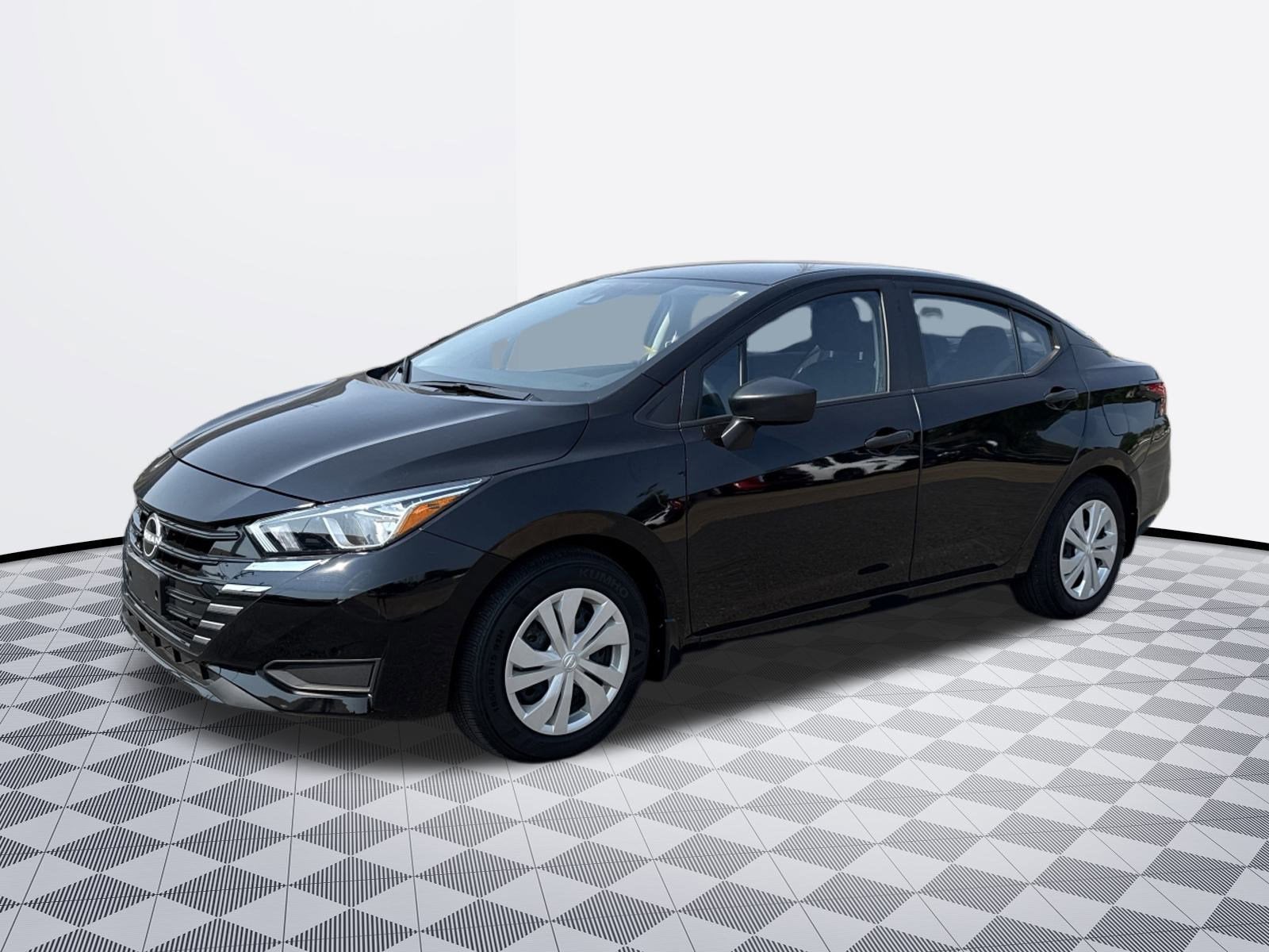 2024 Nissan Versa Base