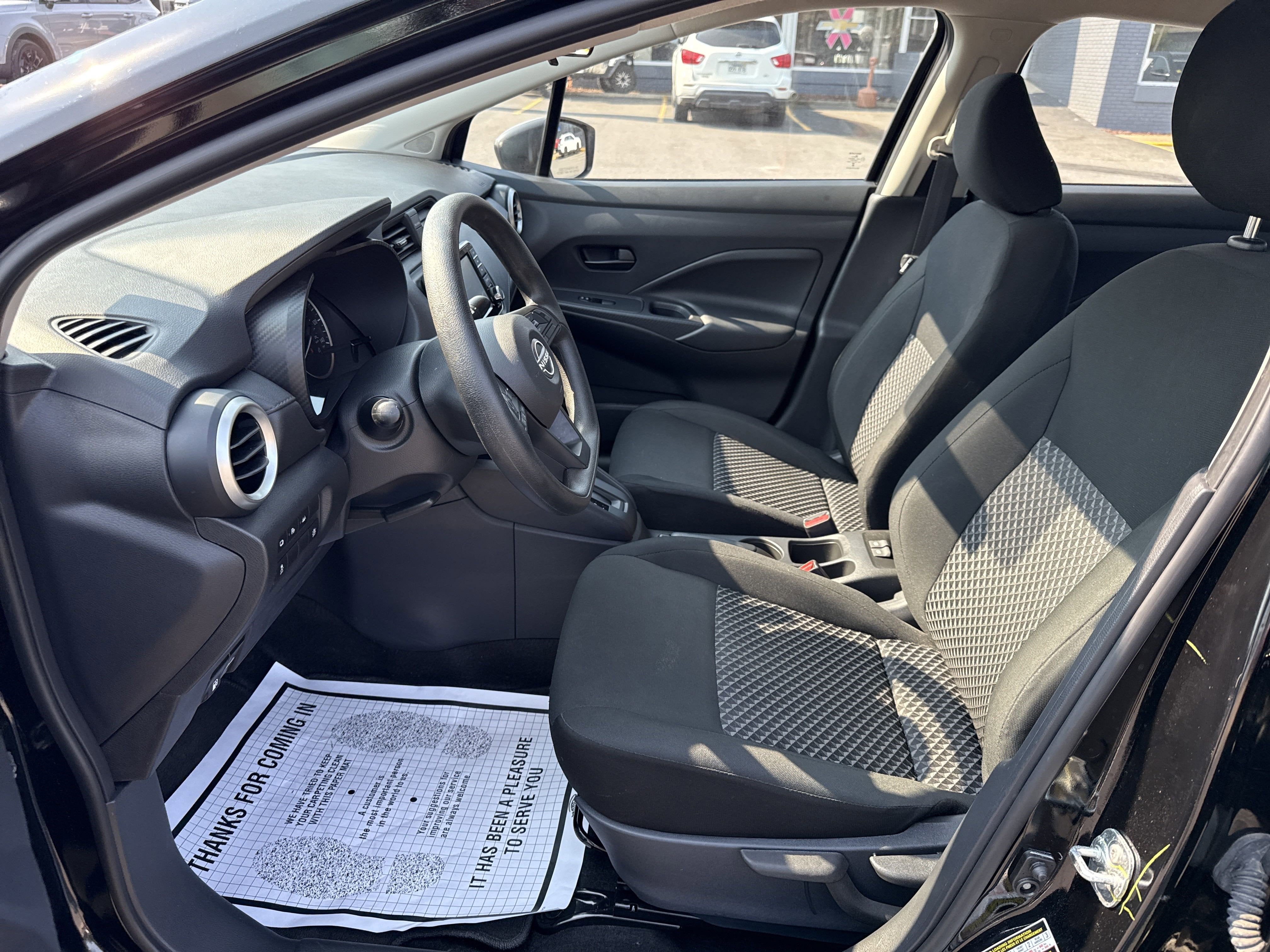 2024 Nissan Versa Base