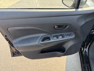 2024 Nissan Versa Base