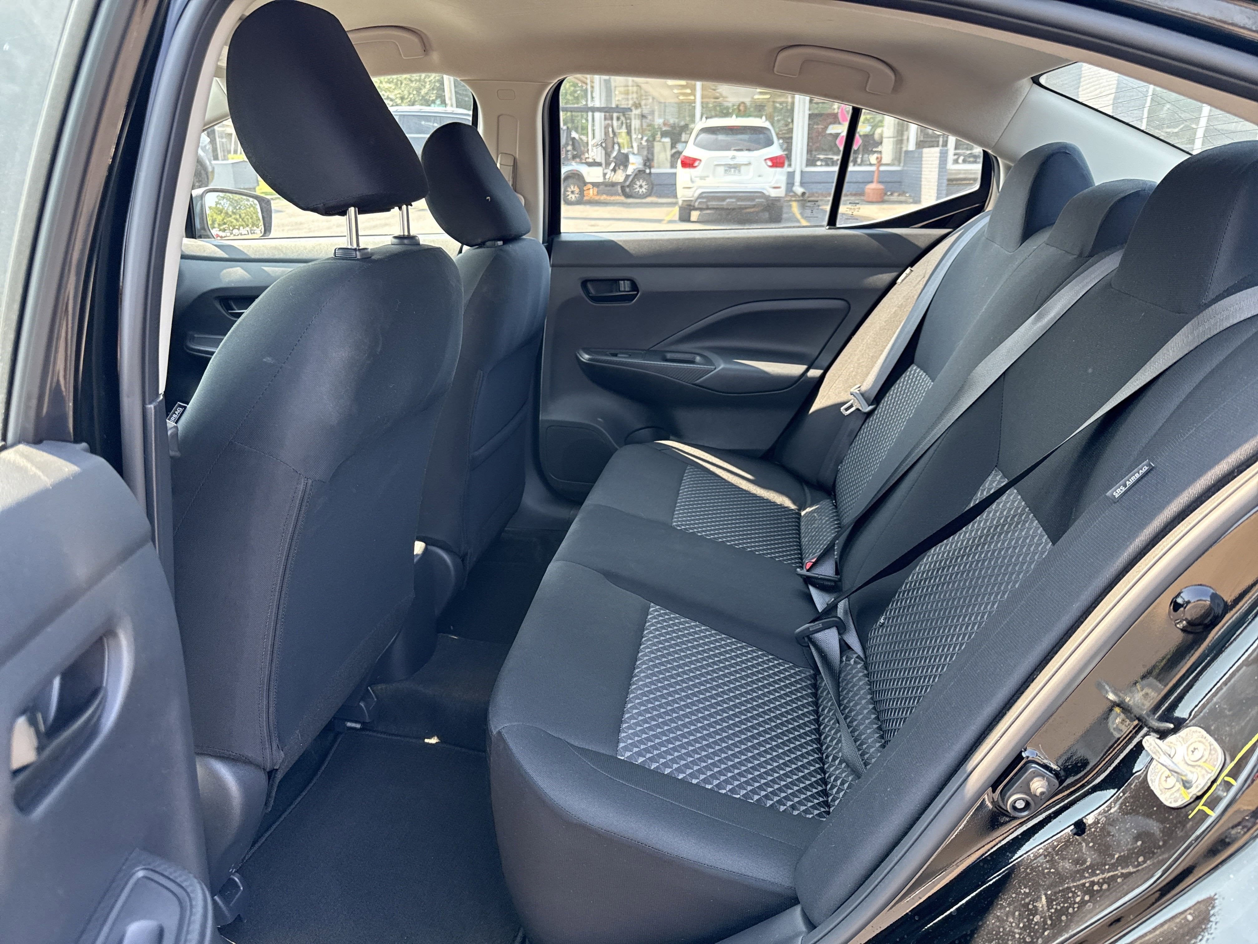 2024 Nissan Versa Base