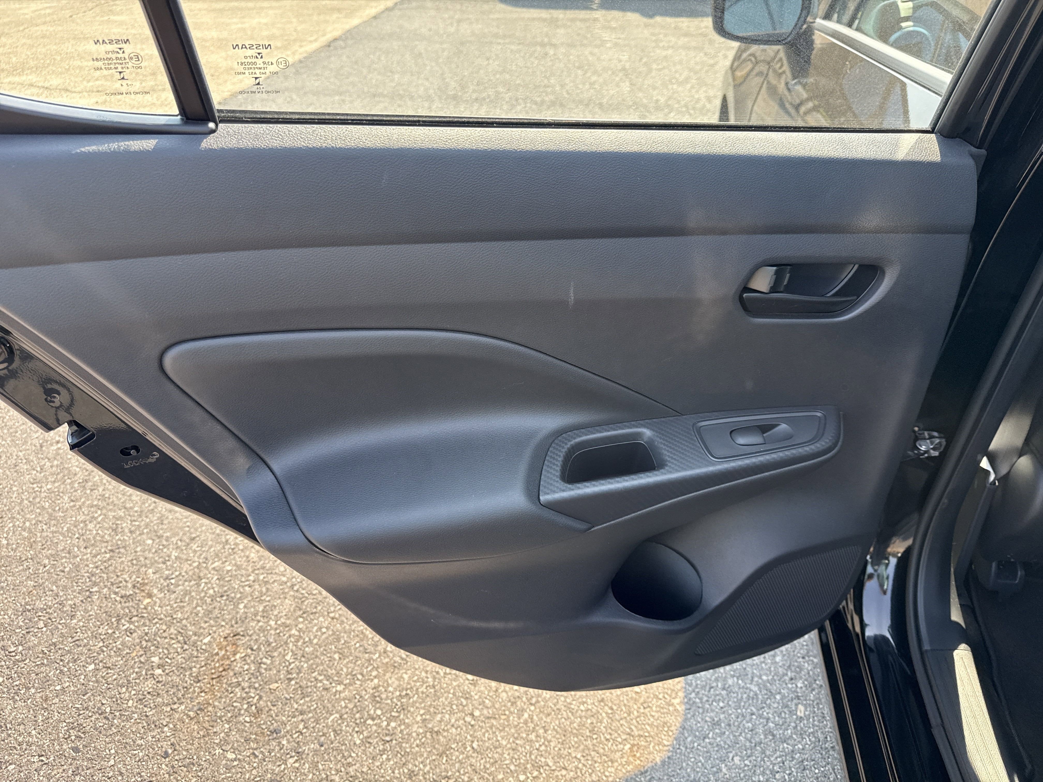 2024 Nissan Versa Base