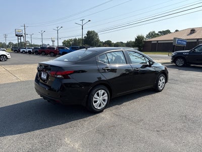 2024 Nissan Versa Base