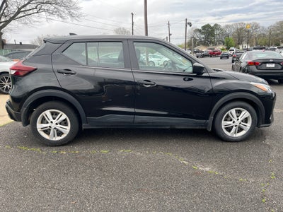 2022 Nissan Kicks S
