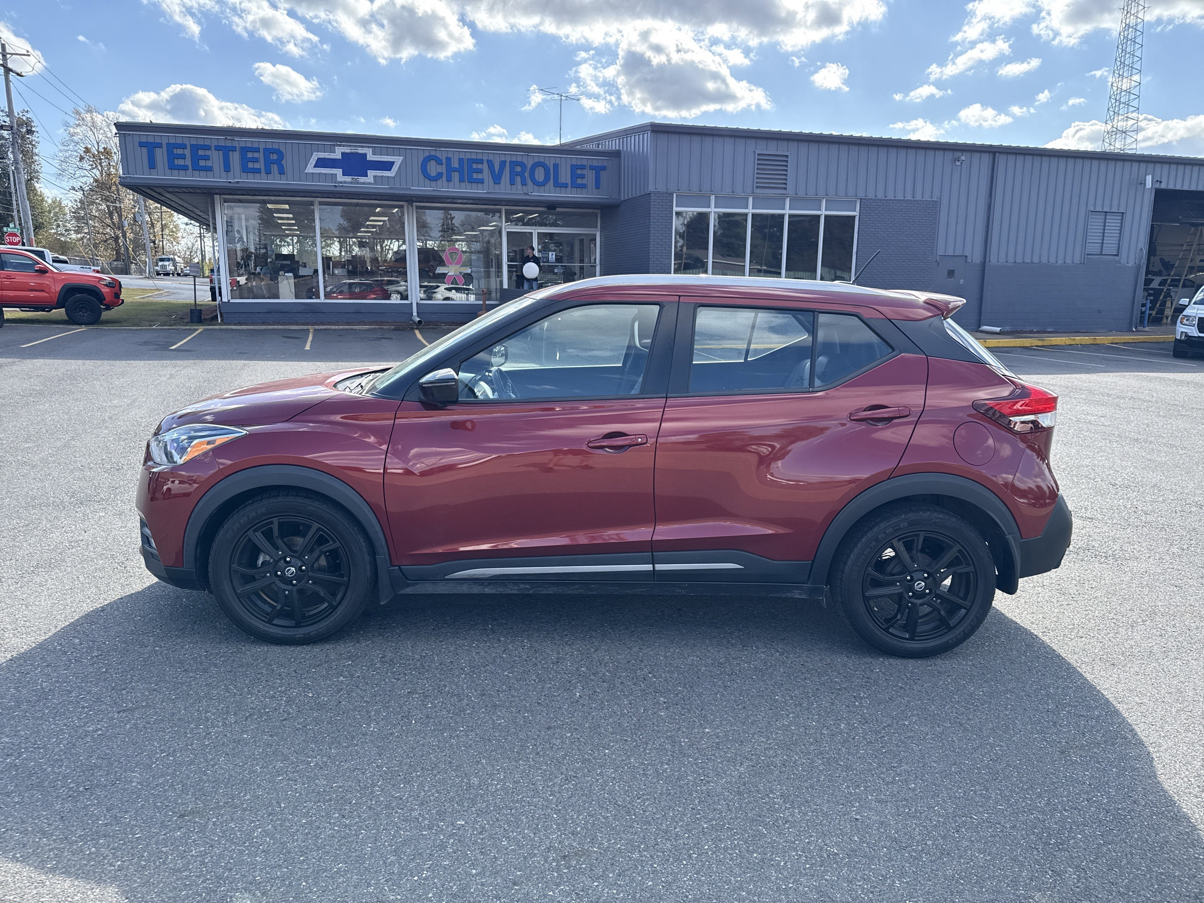 2020 Nissan Kicks SR