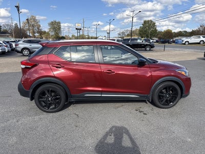 2020 Nissan Kicks SR