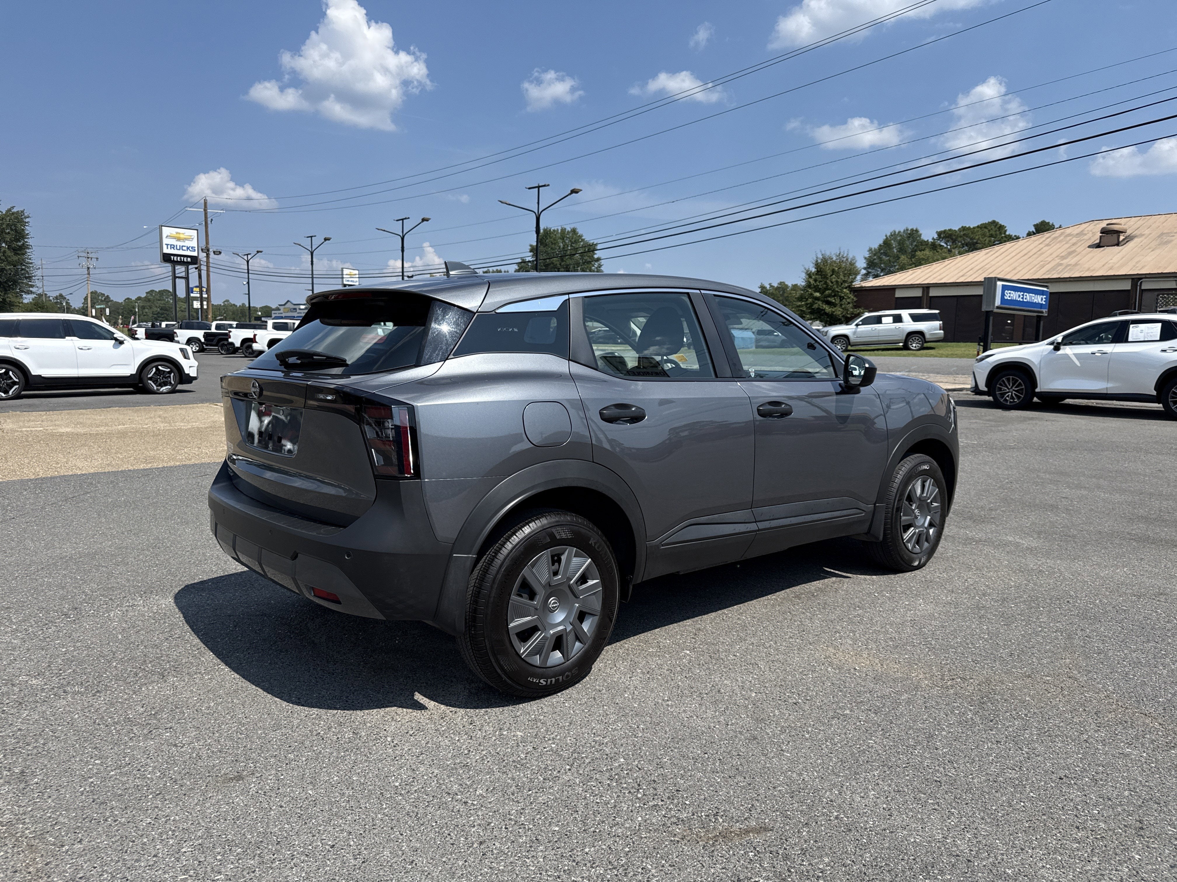 2025 Nissan Kicks S