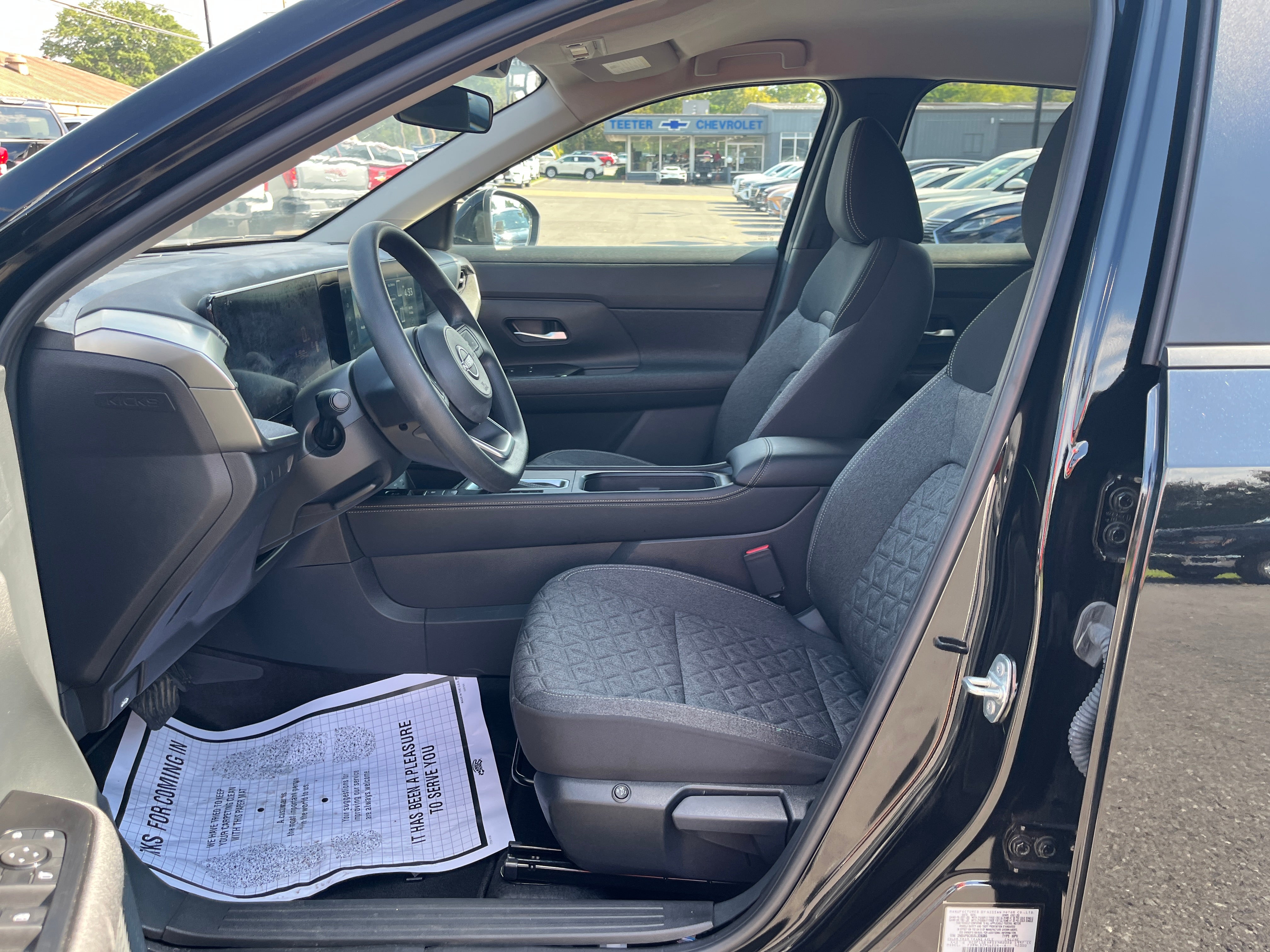 2025 Nissan Kicks SV
