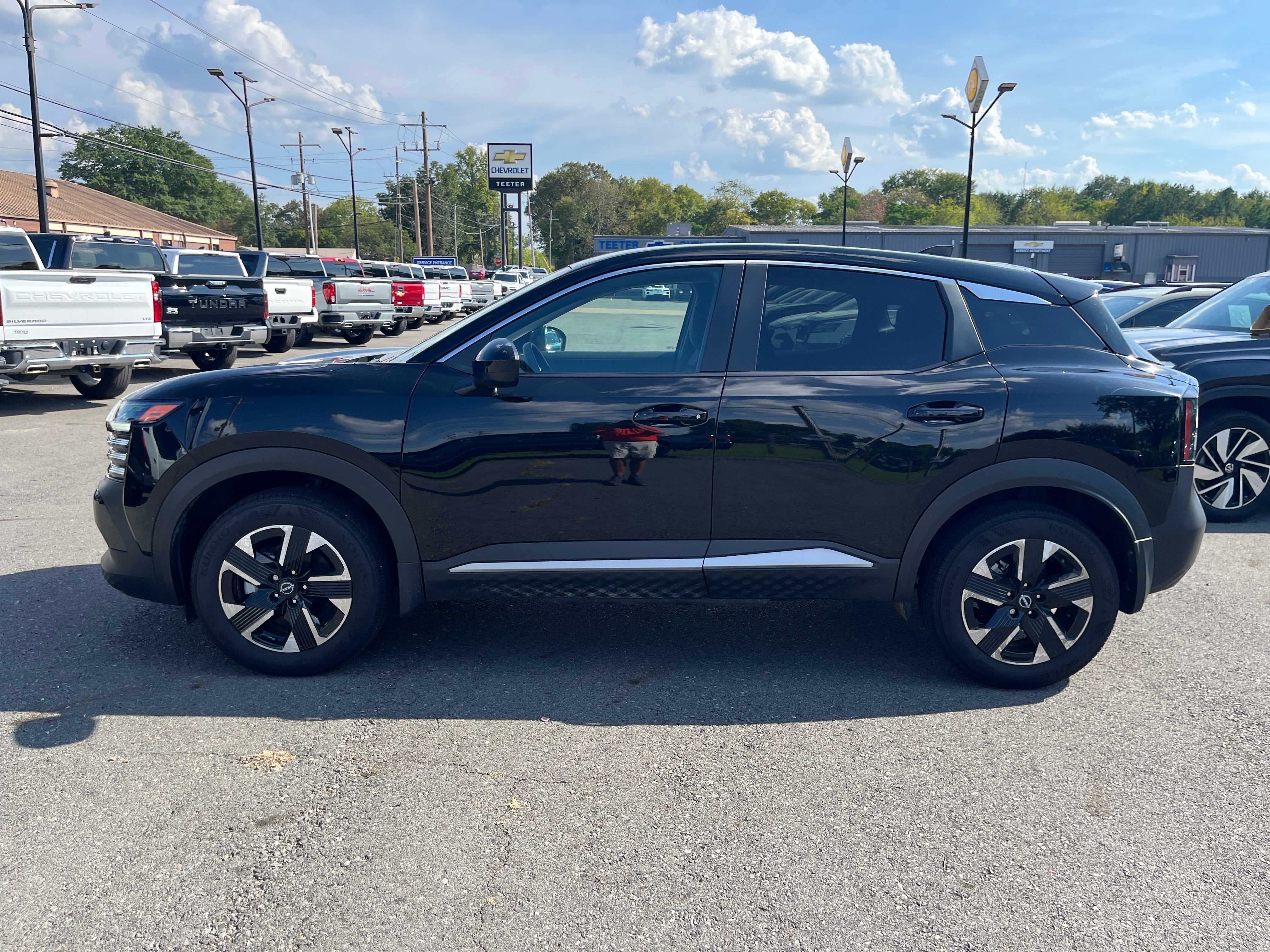 2025 Nissan Kicks SV