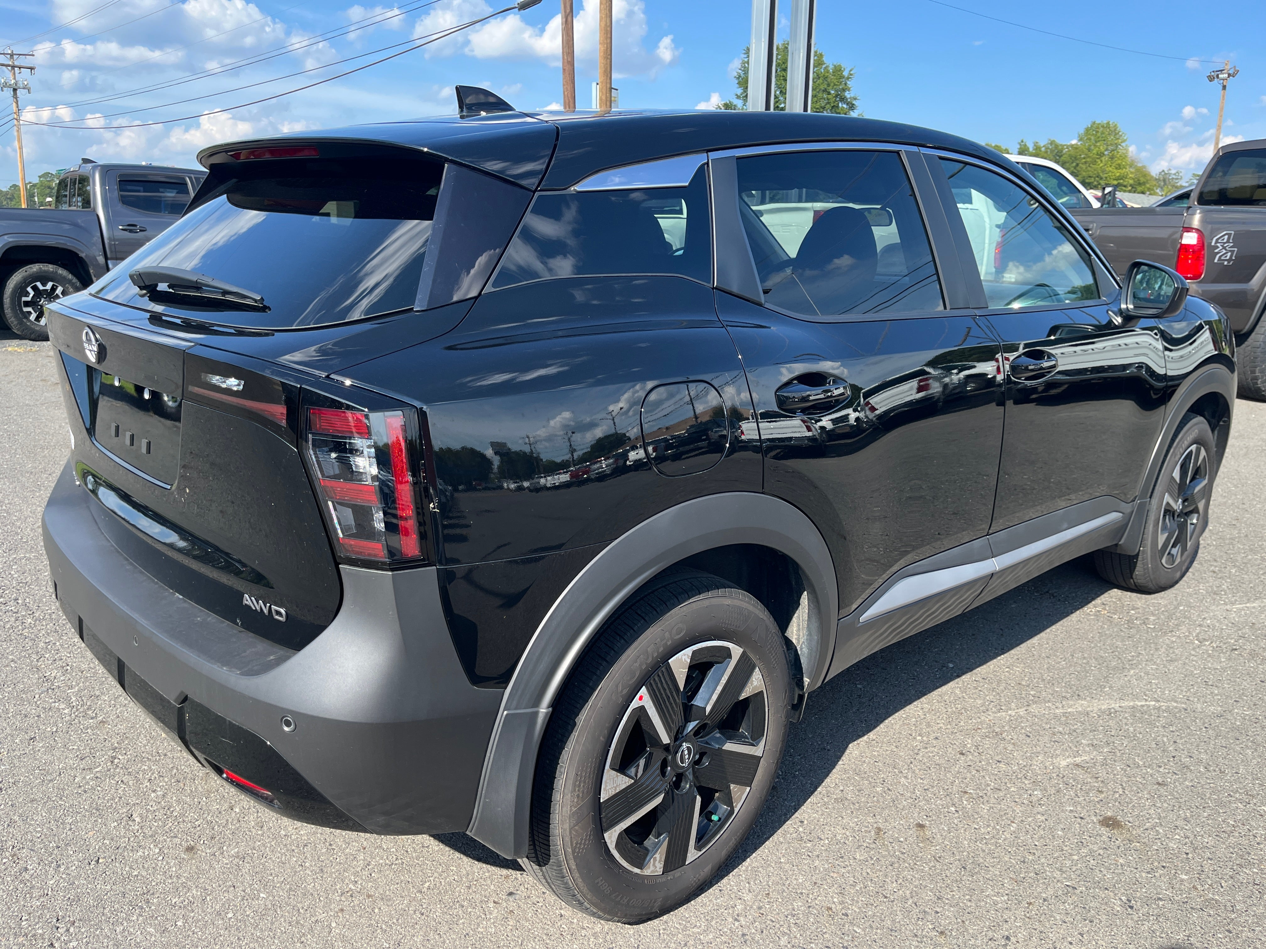 2025 Nissan Kicks SV