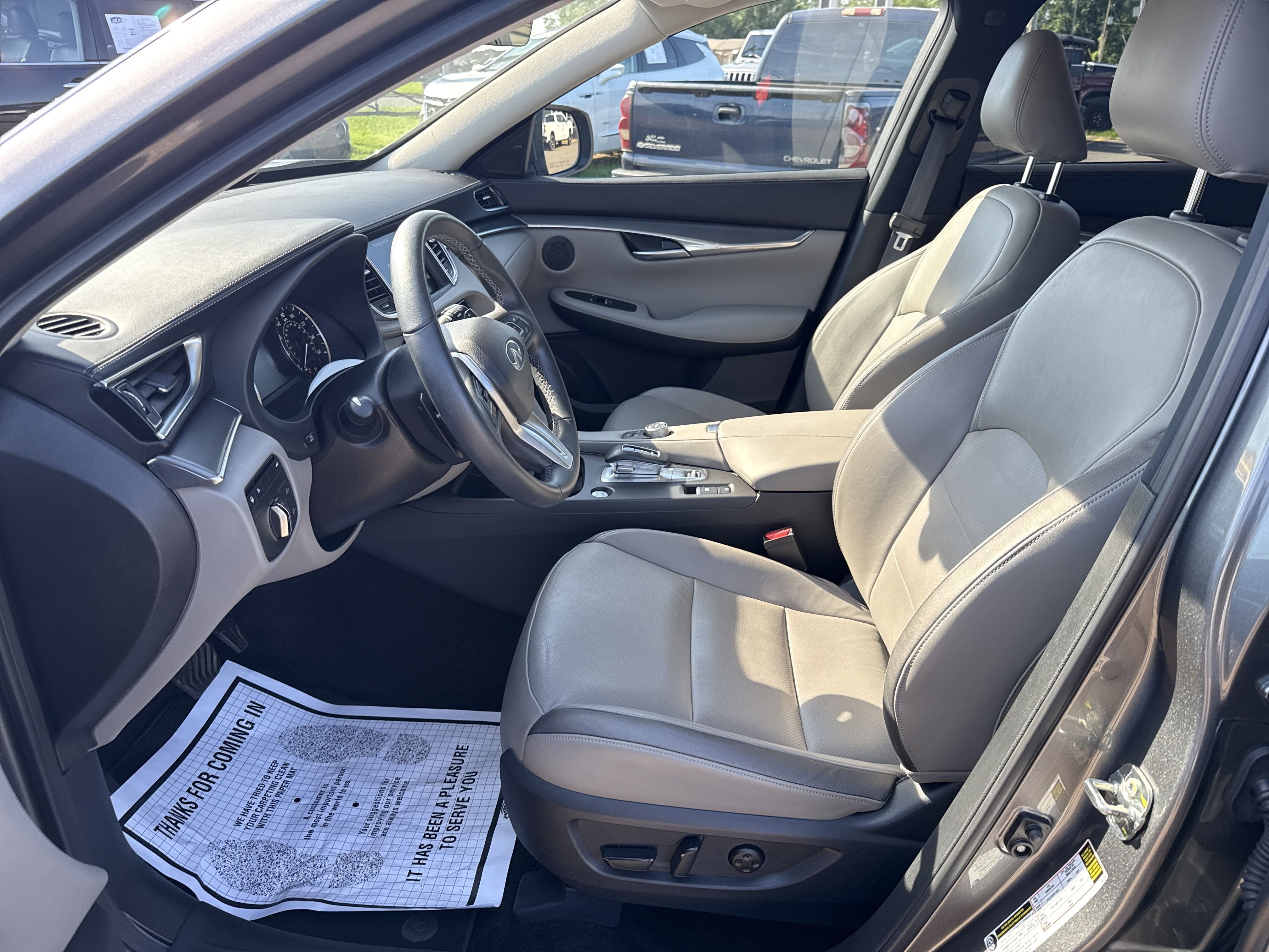 2024 INFINITI QX50 LUXE