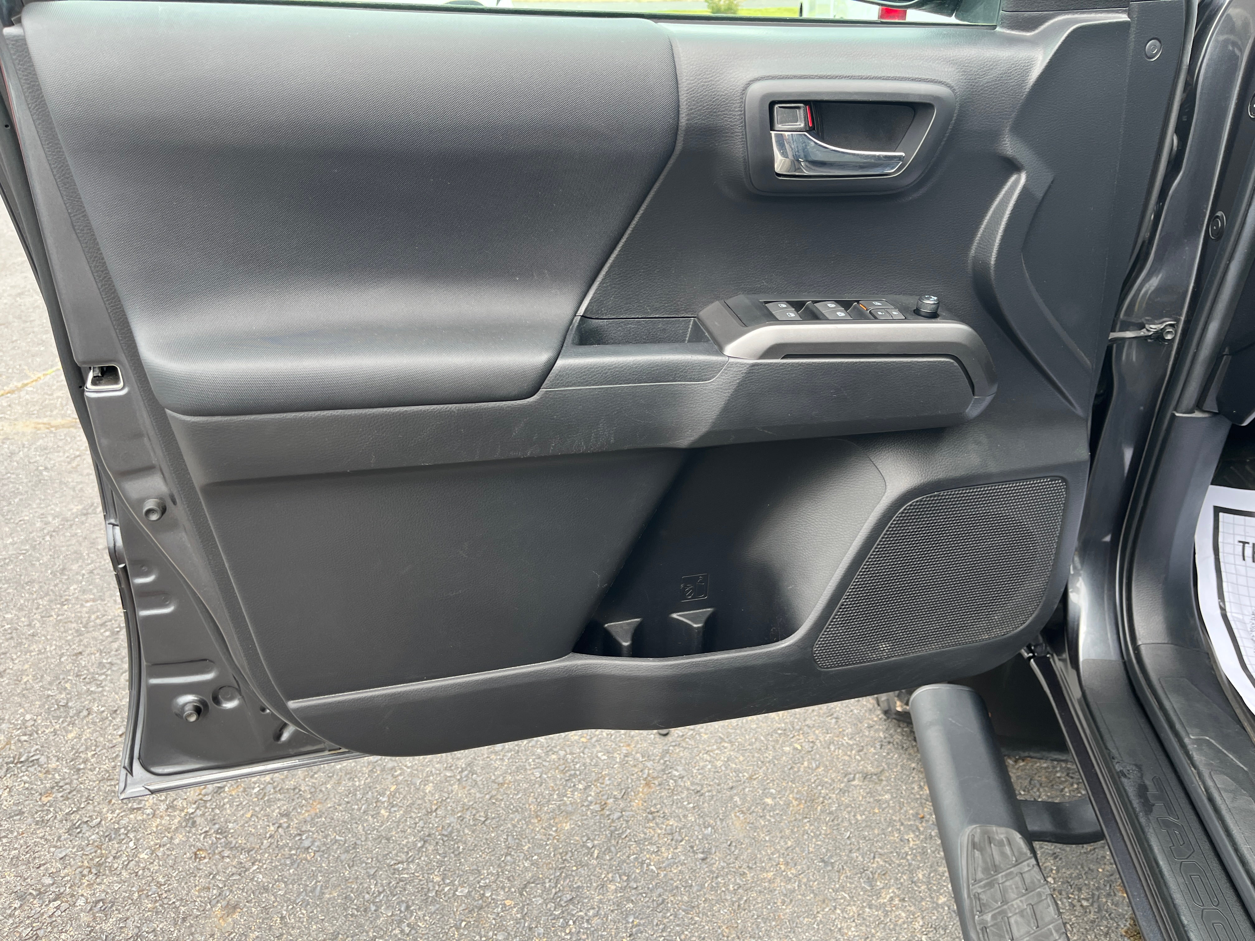 2023 Toyota Tacoma 4WD SR