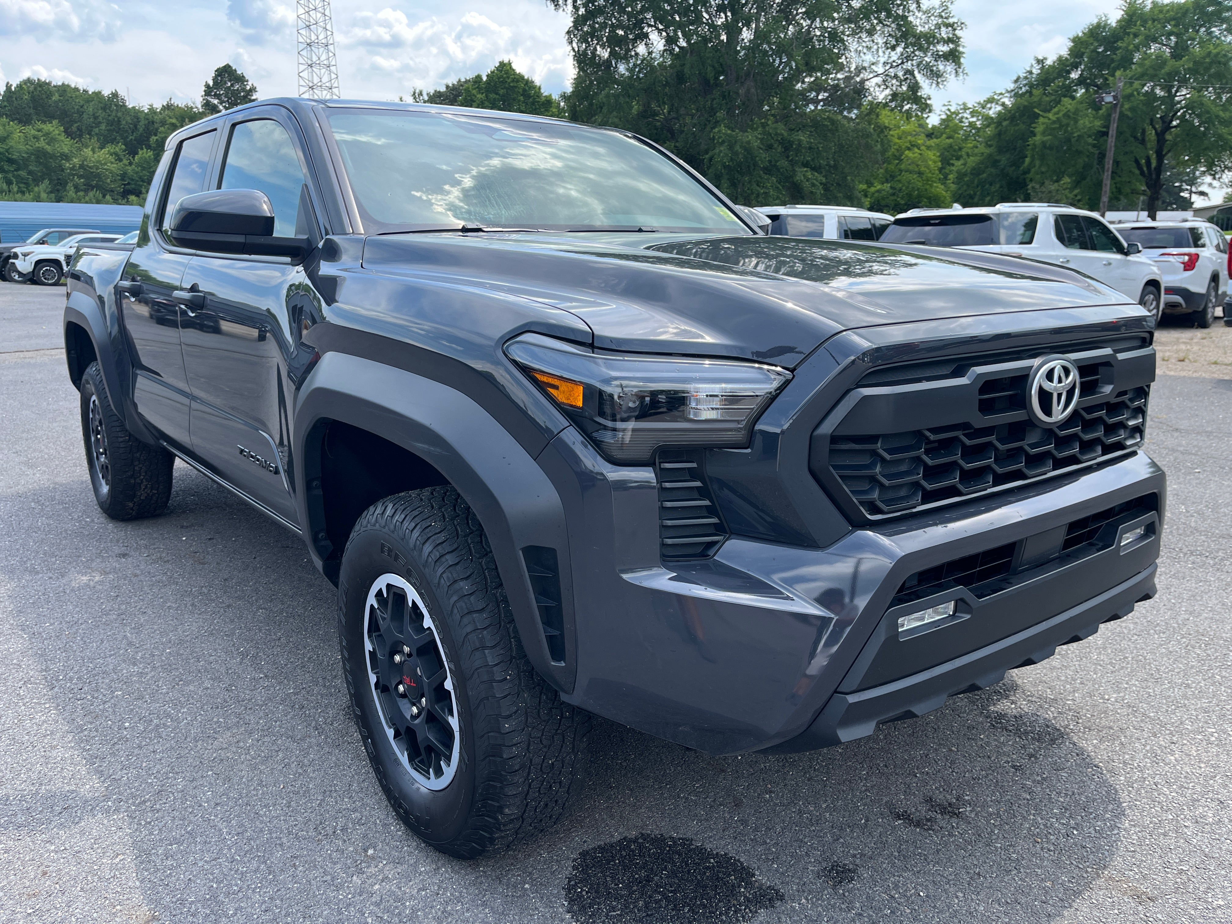 2025 Toyota Tacoma 4WD SR