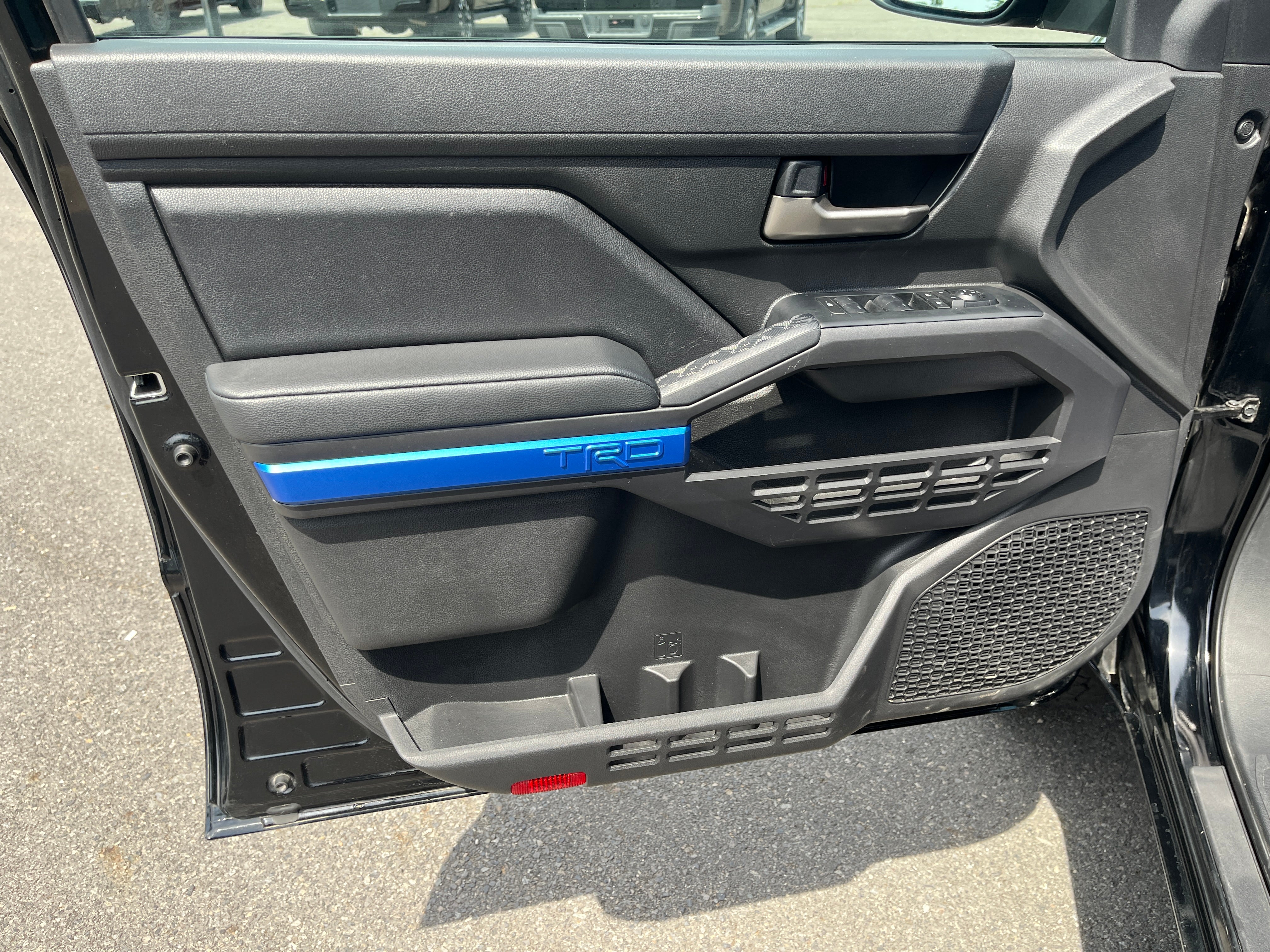 2025 Toyota Tacoma 4WD SR
