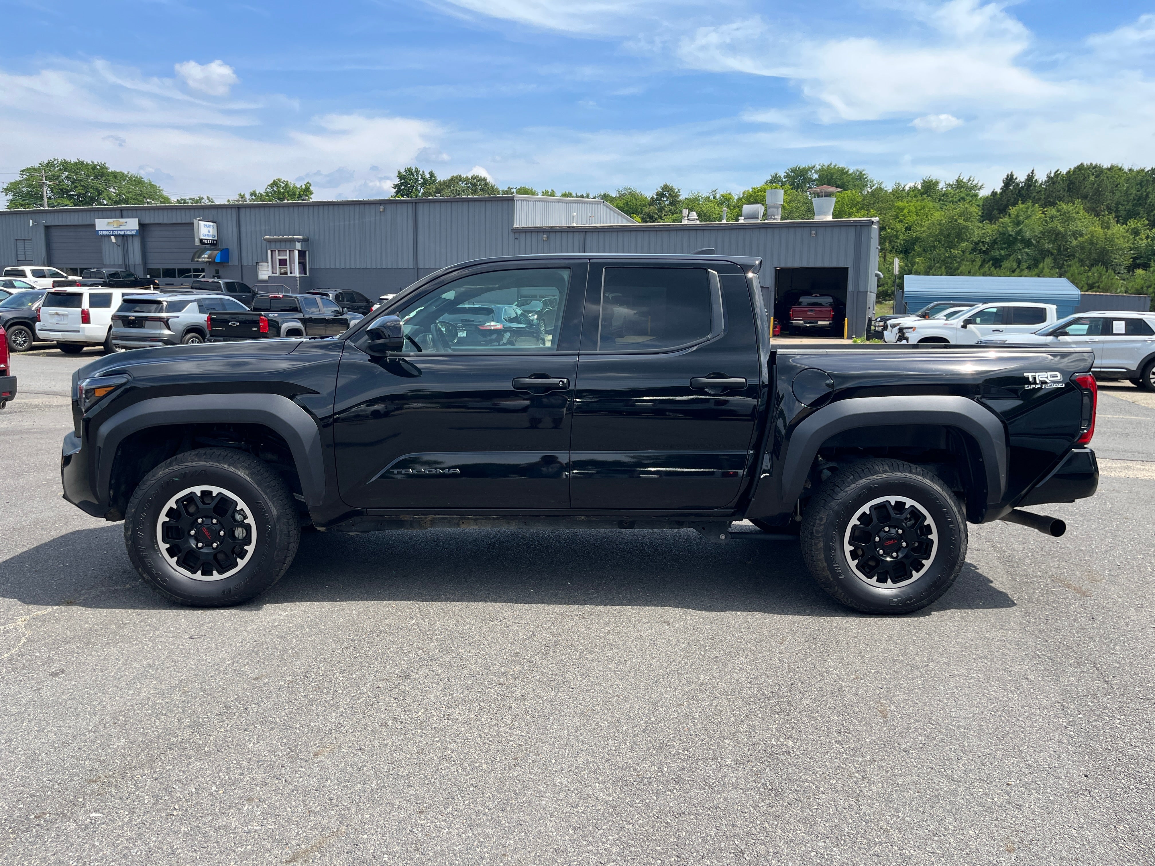 2025 Toyota Tacoma 4WD SR