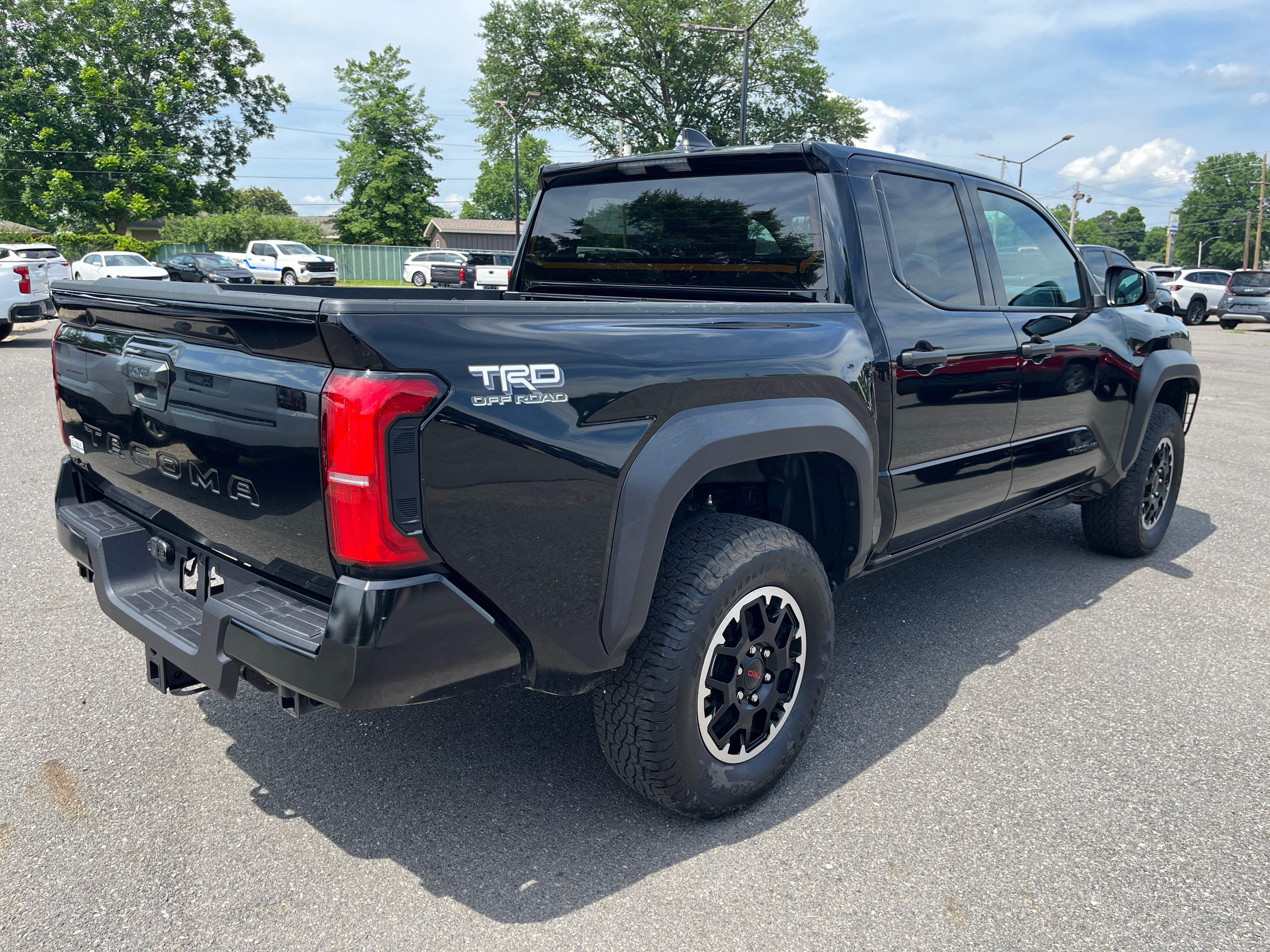2025 Toyota Tacoma 4WD SR