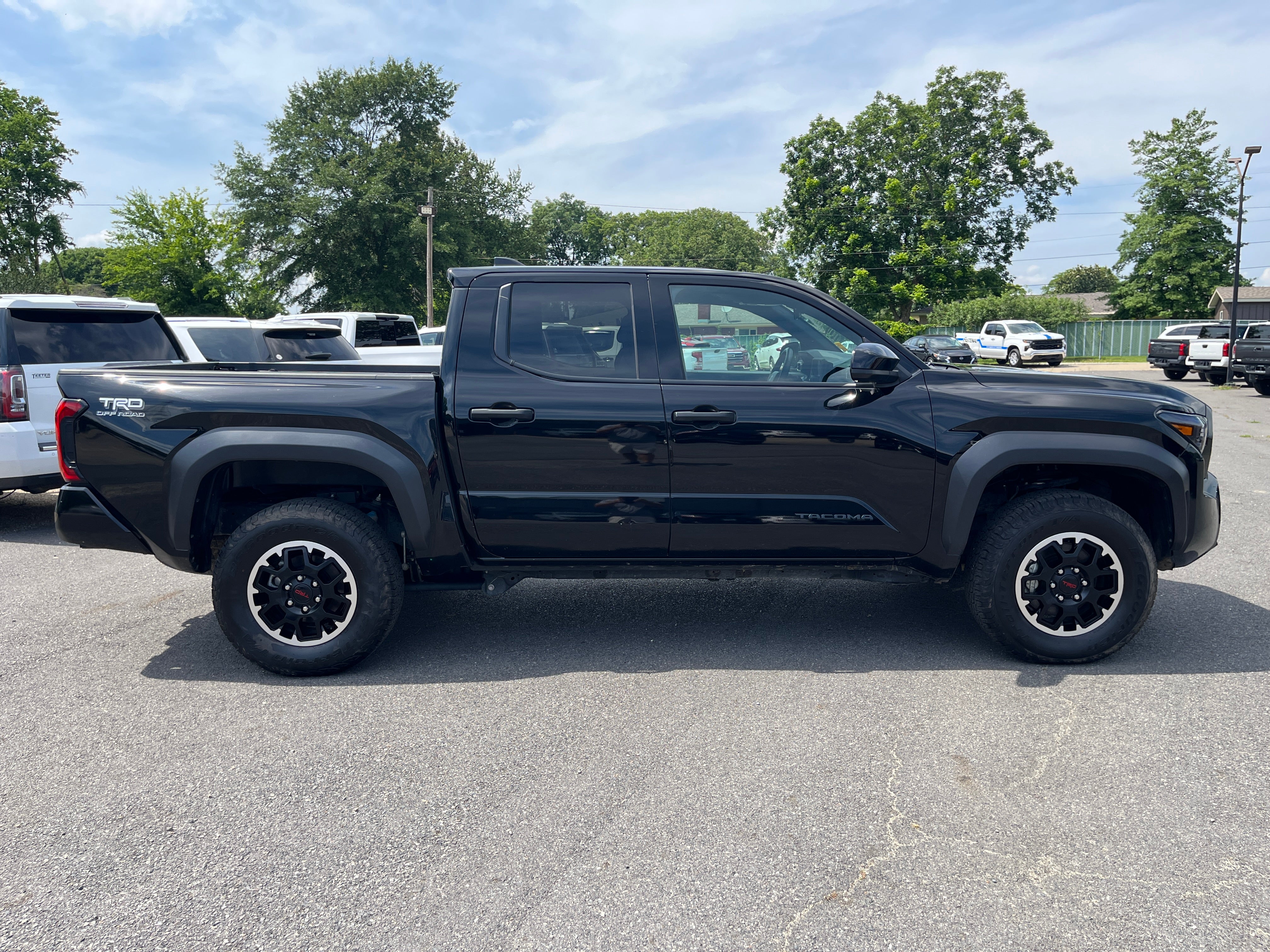 2025 Toyota Tacoma 4WD SR