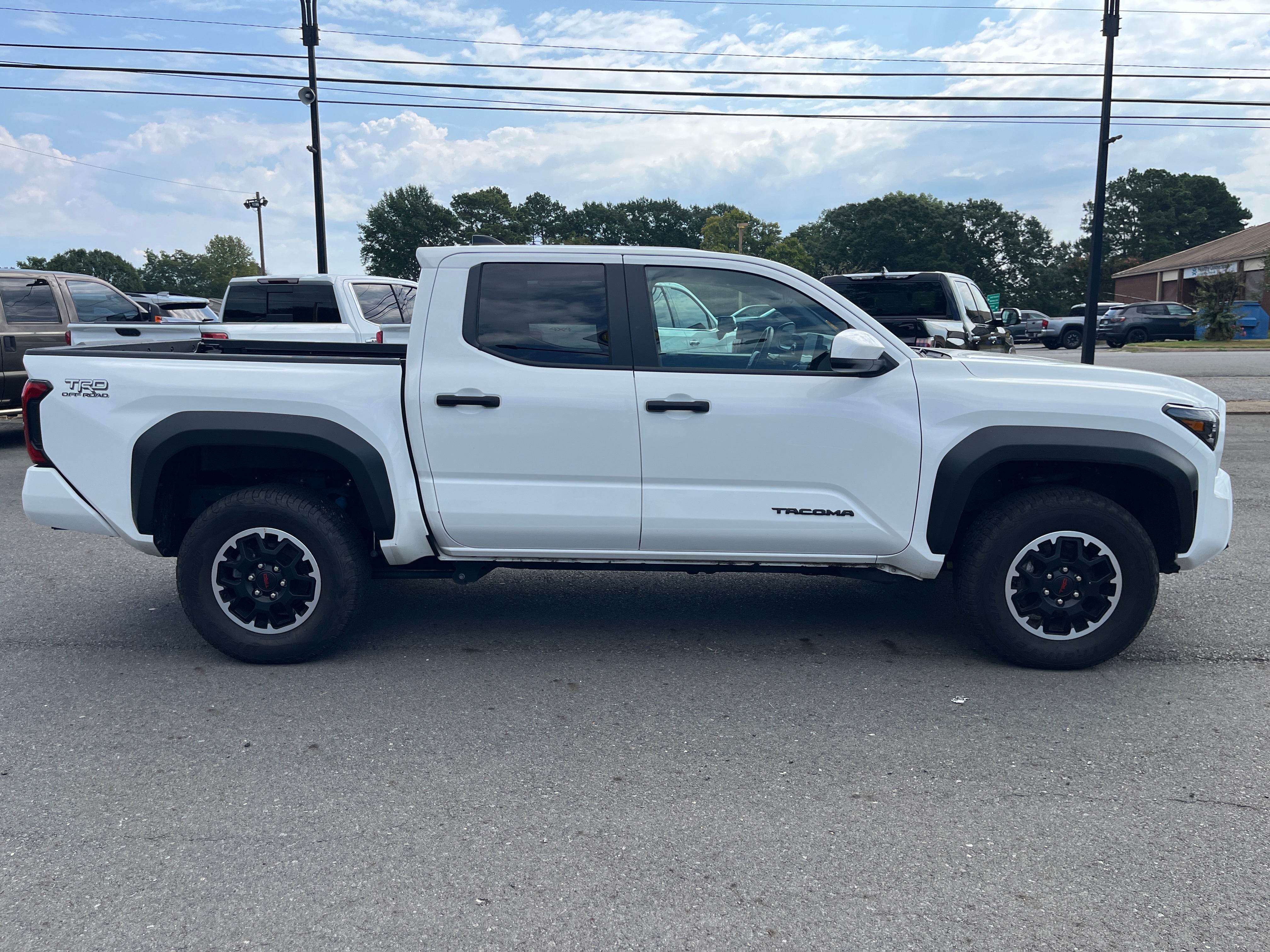 2025 Toyota Tacoma 4WD SR