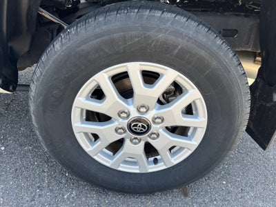 2024 Toyota Tacoma 4WD SR5