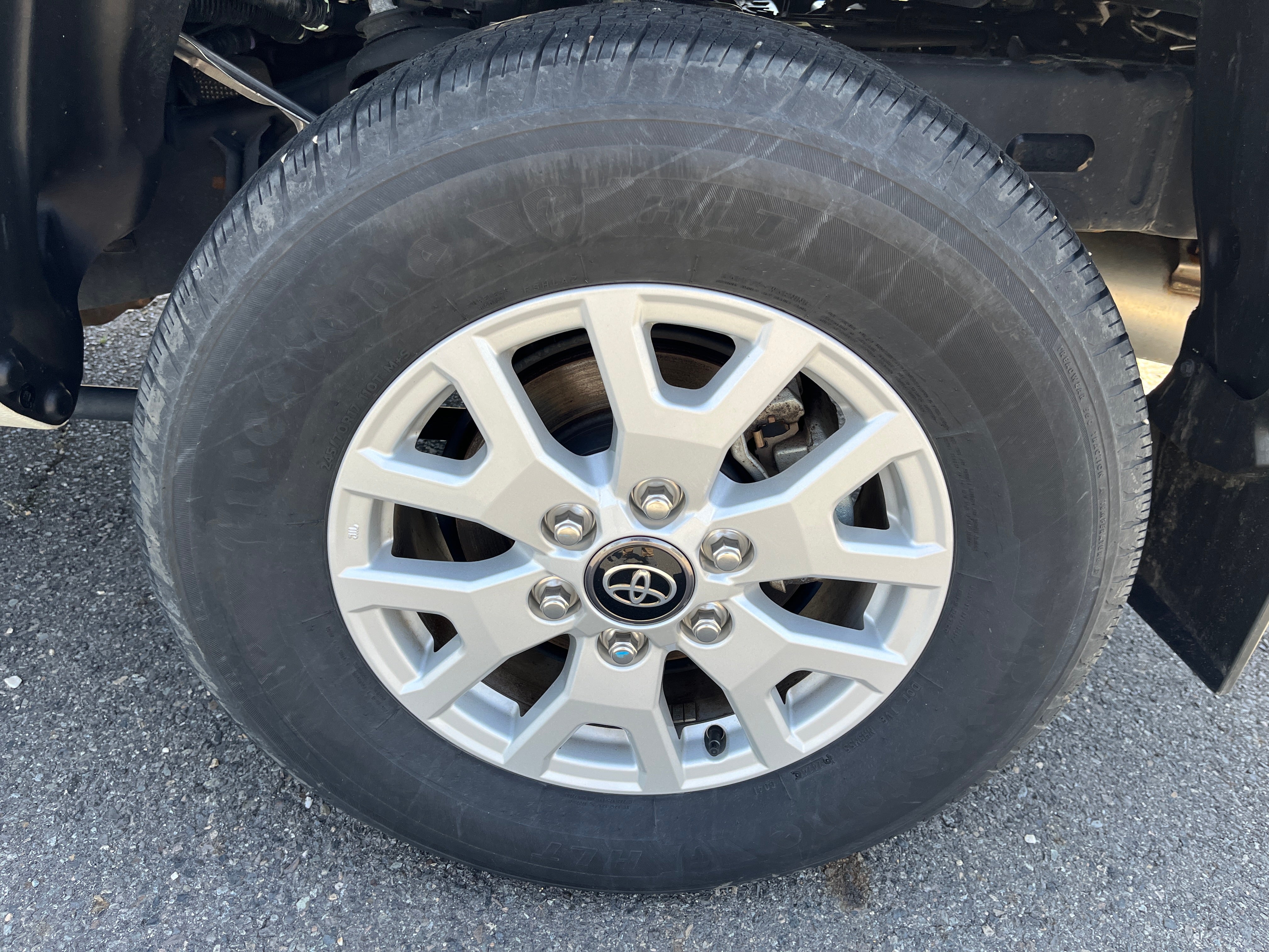 2024 Toyota Tacoma 4WD SR5