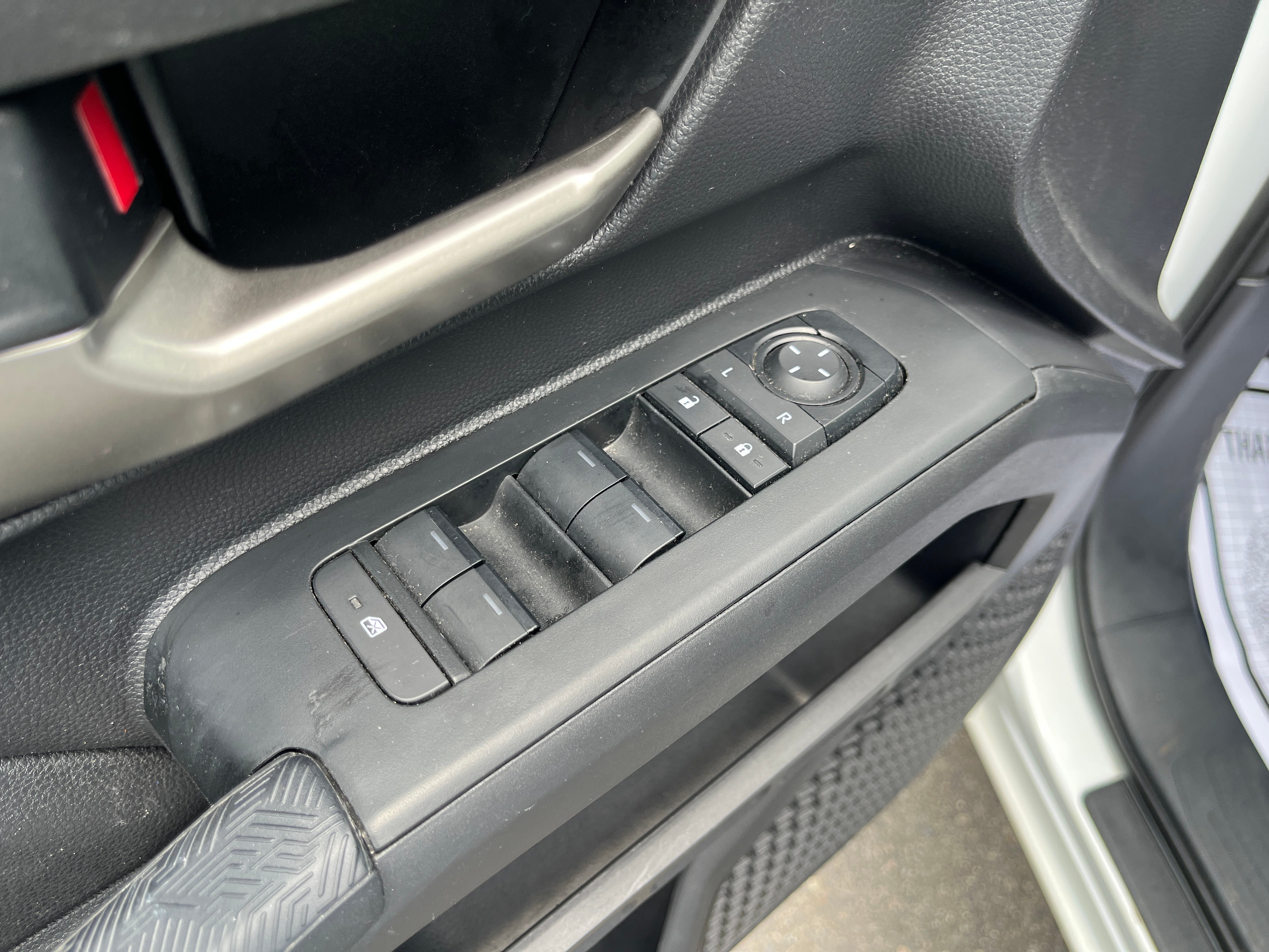 2025 Toyota Tacoma 4WD SR