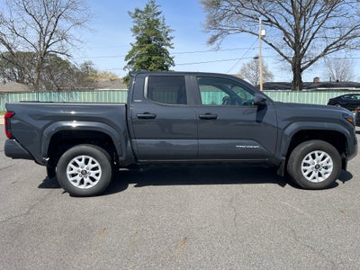 2024 Toyota Tacoma 4WD SR5
