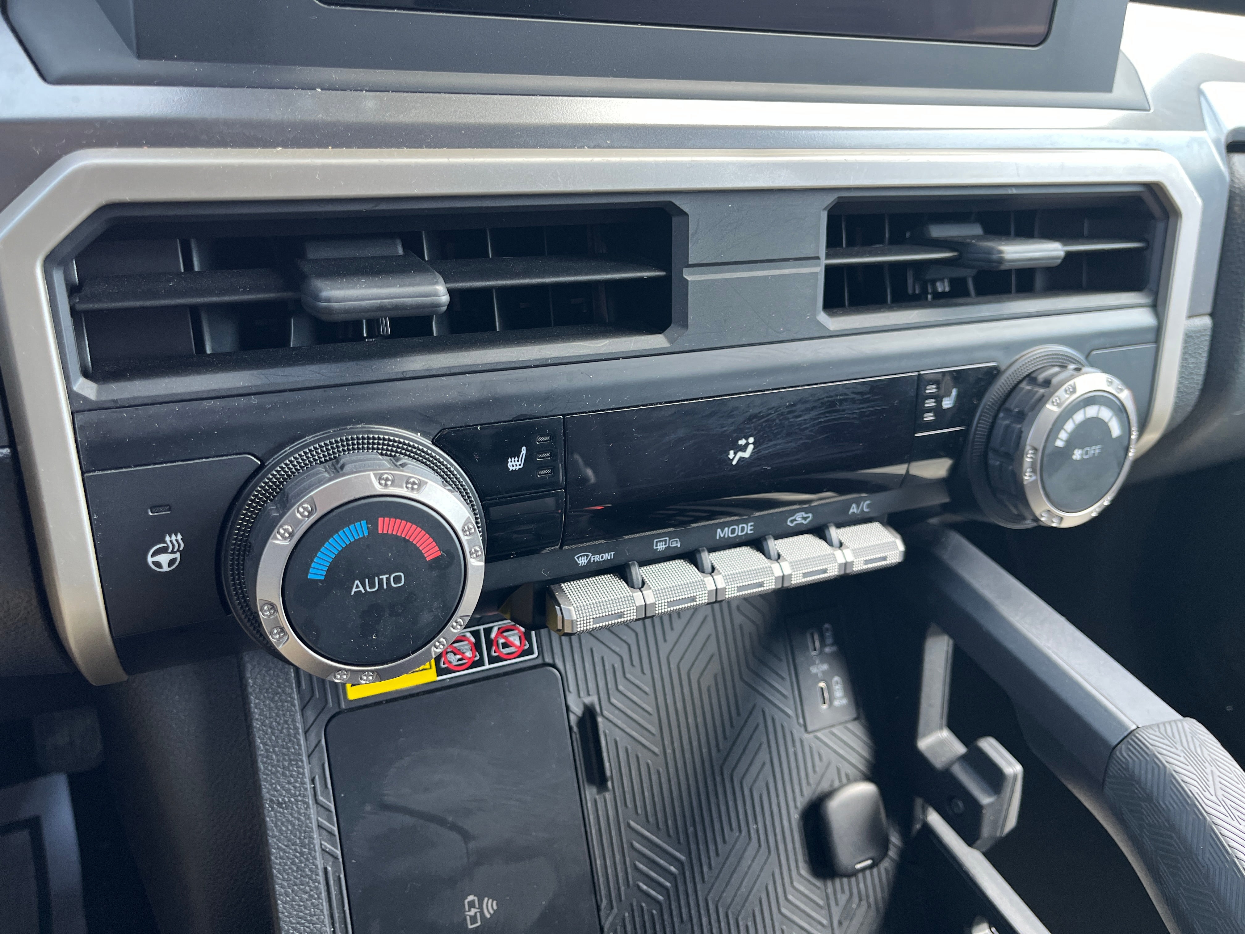 2024 Toyota Tacoma 4WD SR5