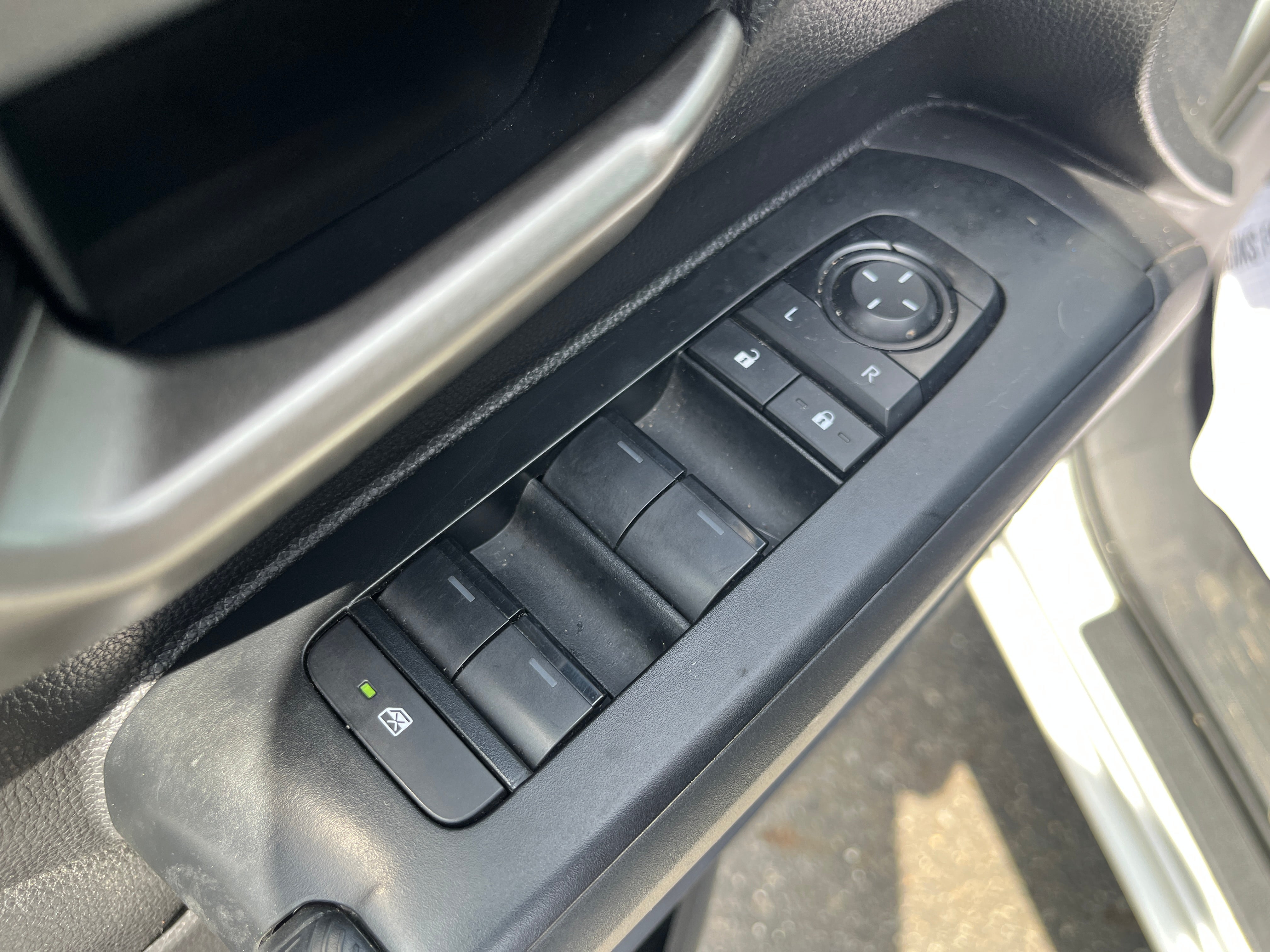 2025 Toyota Tacoma 4WD SR