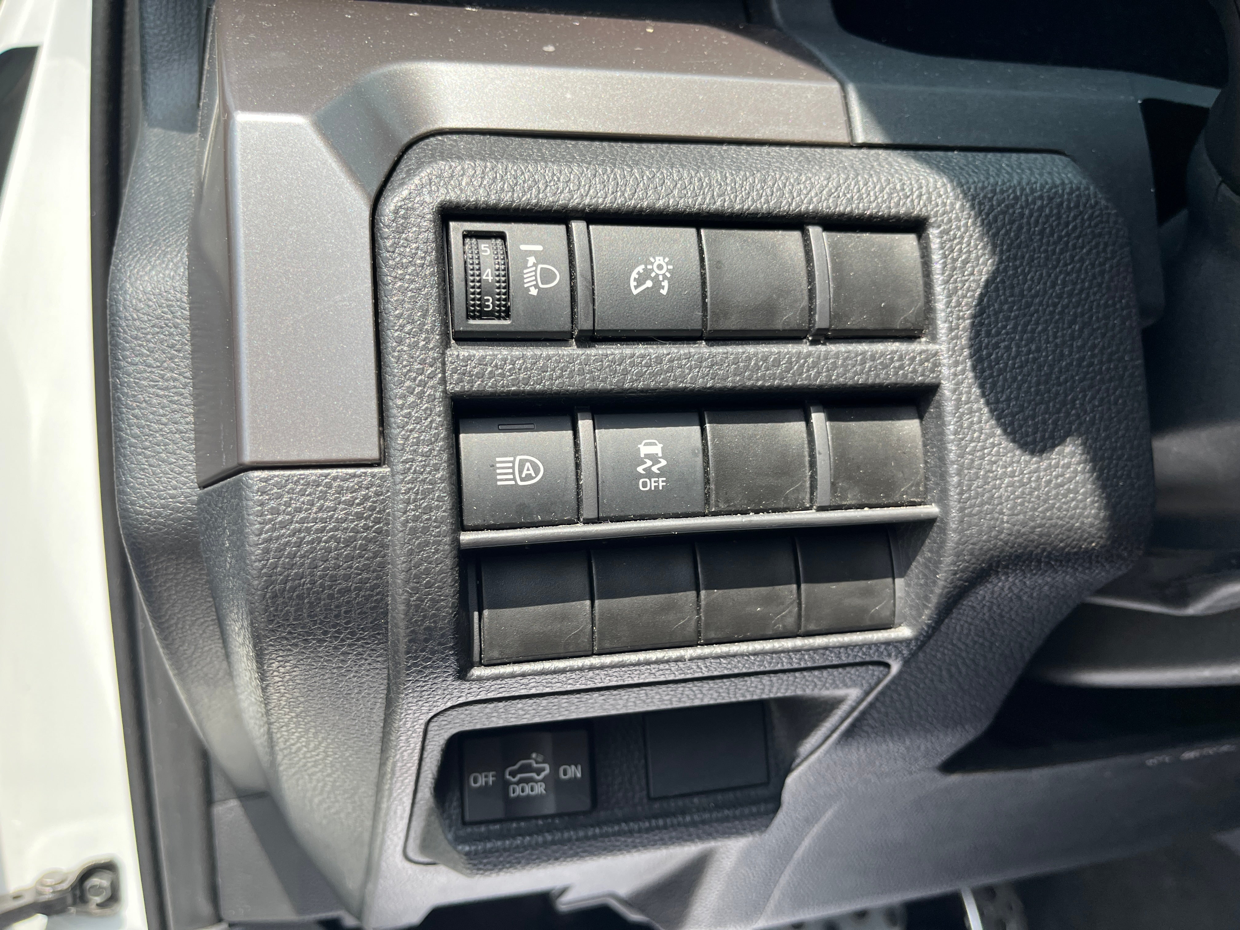 2025 Toyota Tacoma 4WD SR