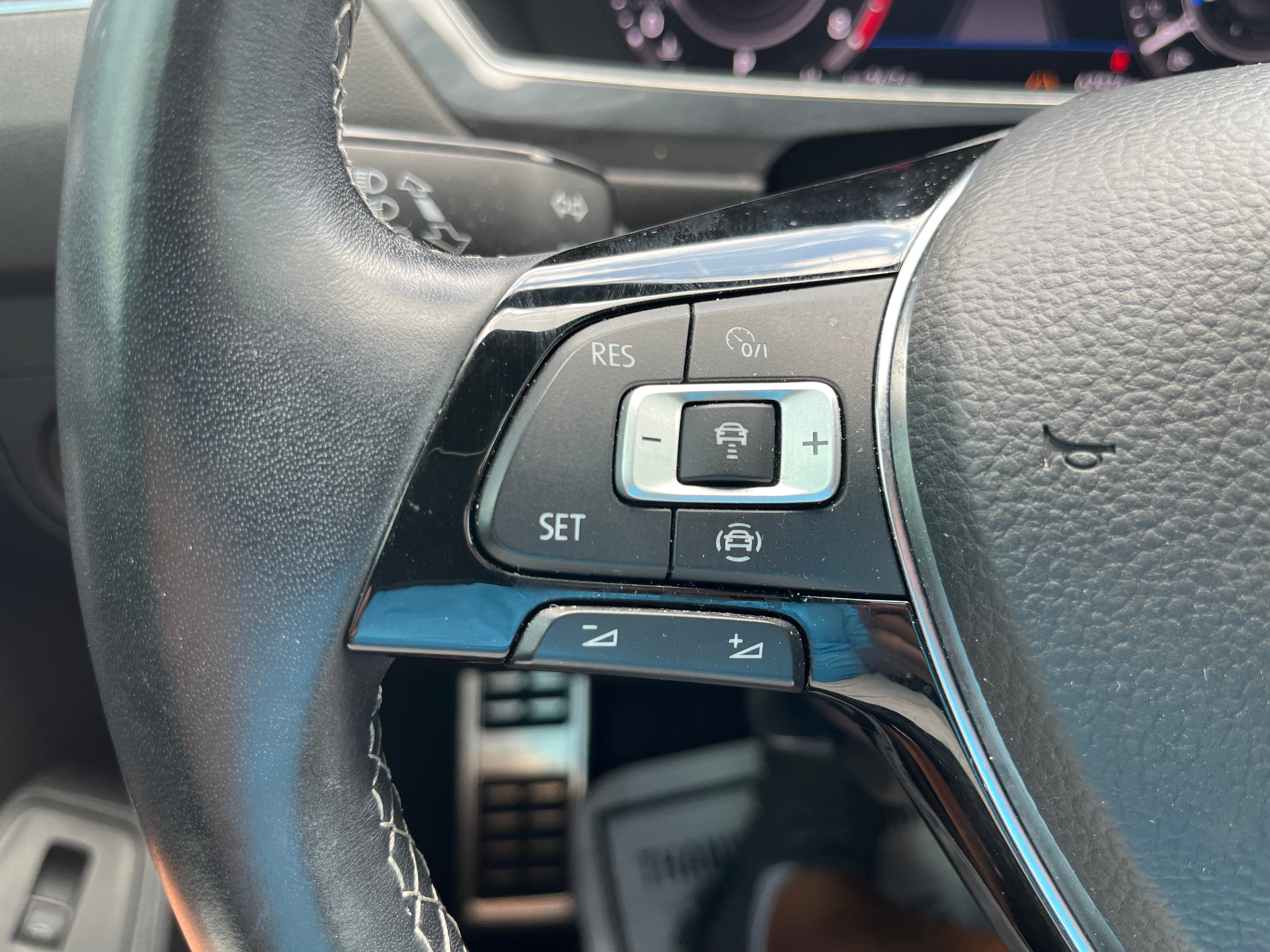 2019 Volkswagen Tiguan SEL Premium