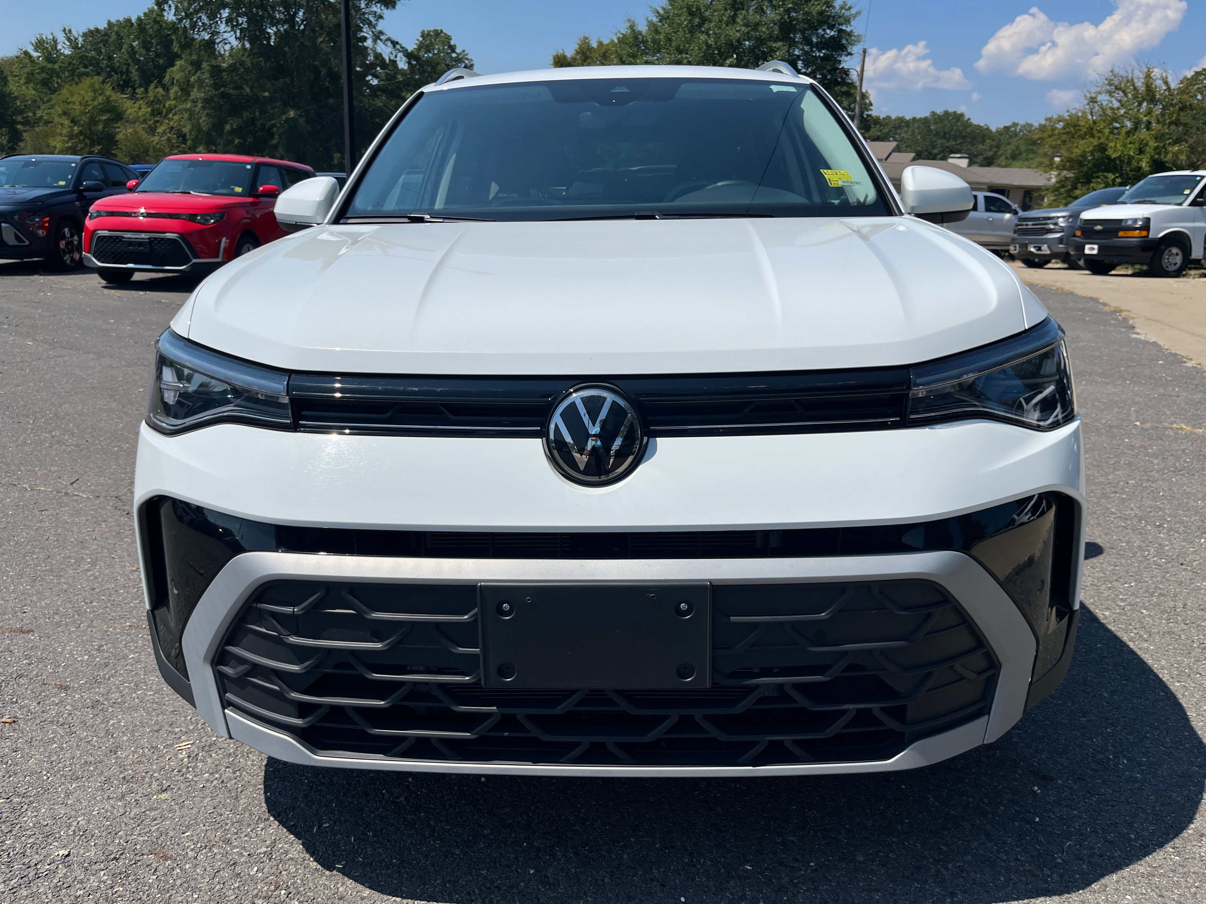 2025 Volkswagen Taos SE