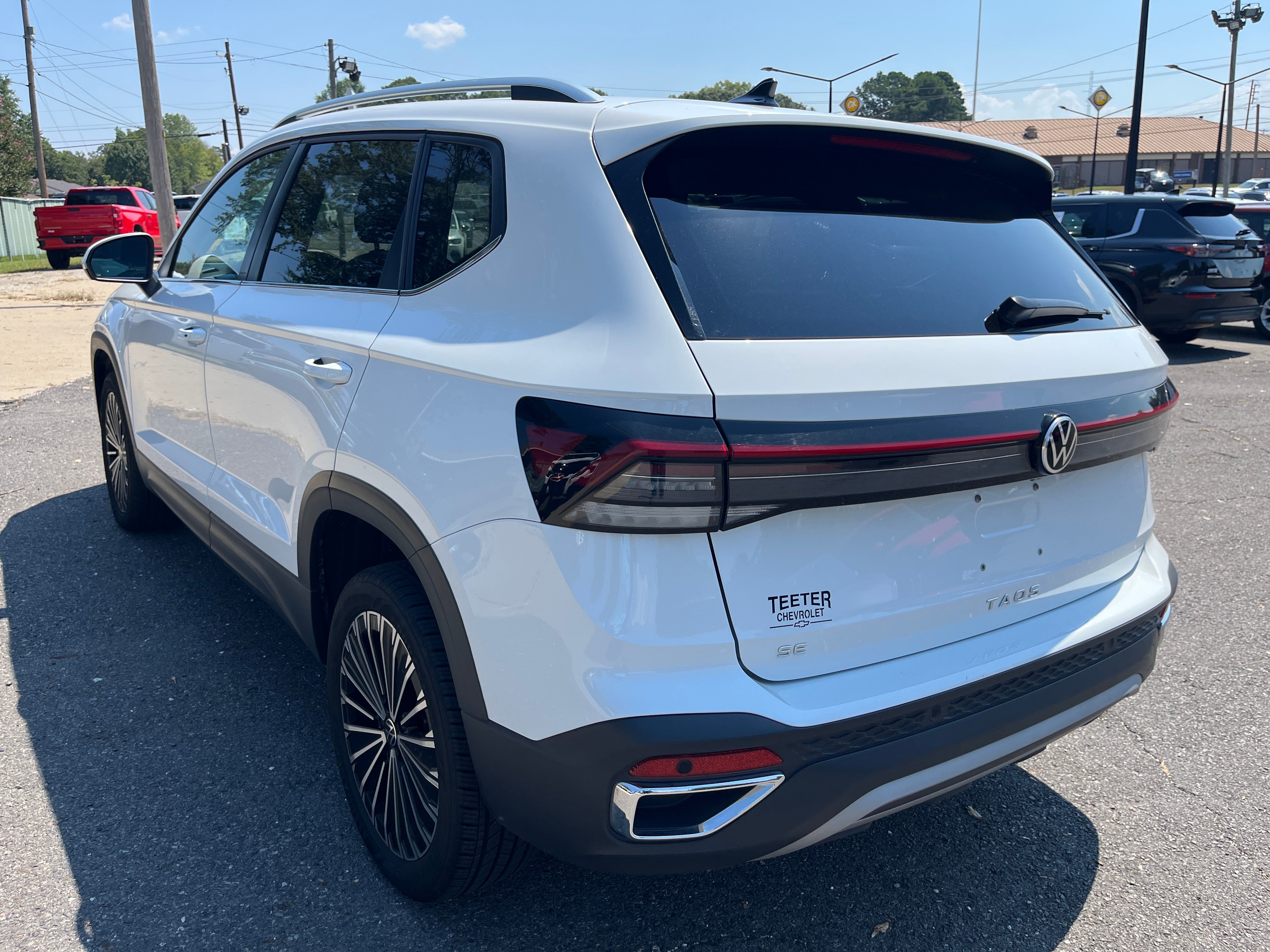 2025 Volkswagen Taos SE