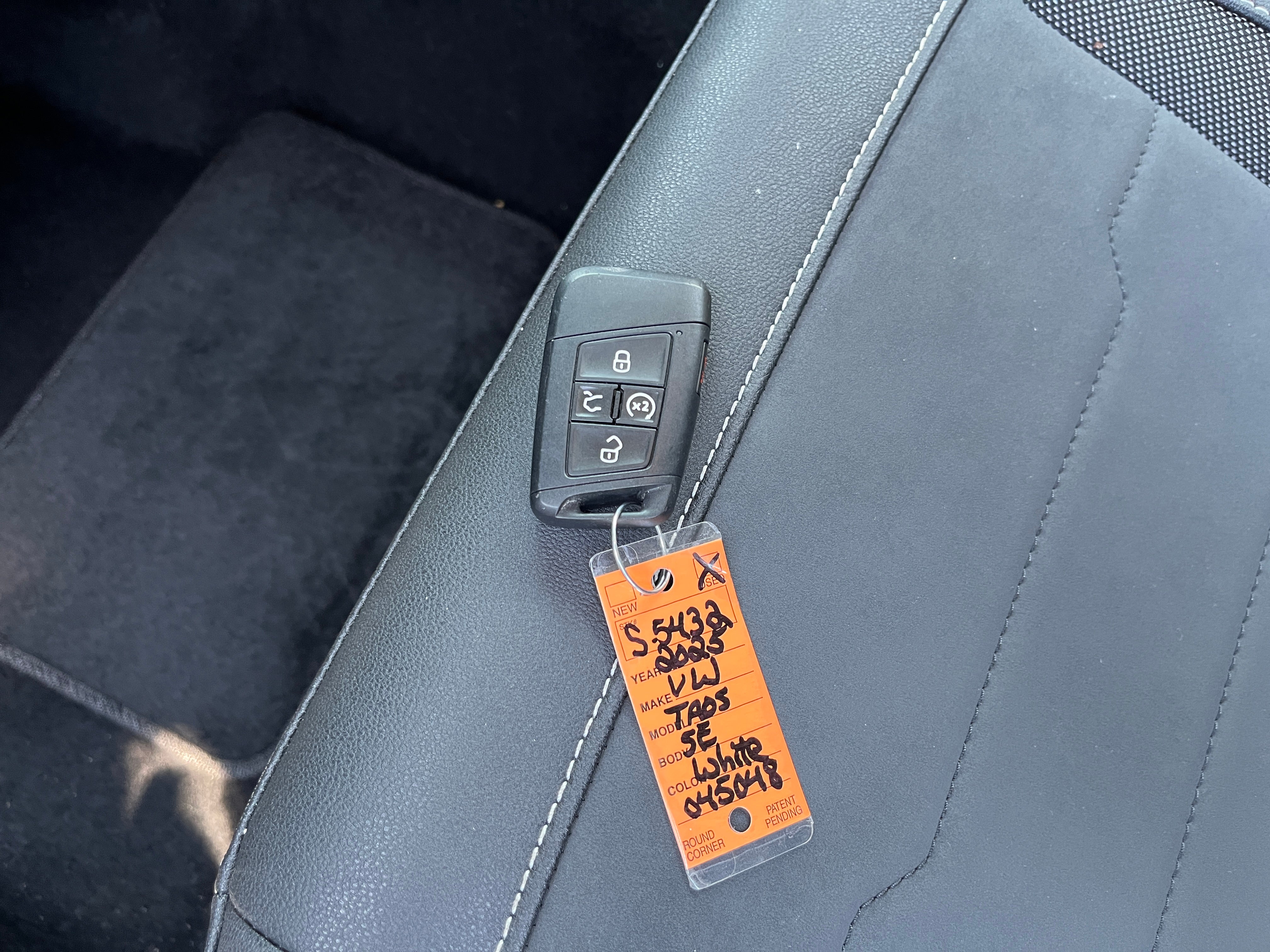 2025 Volkswagen Taos SE