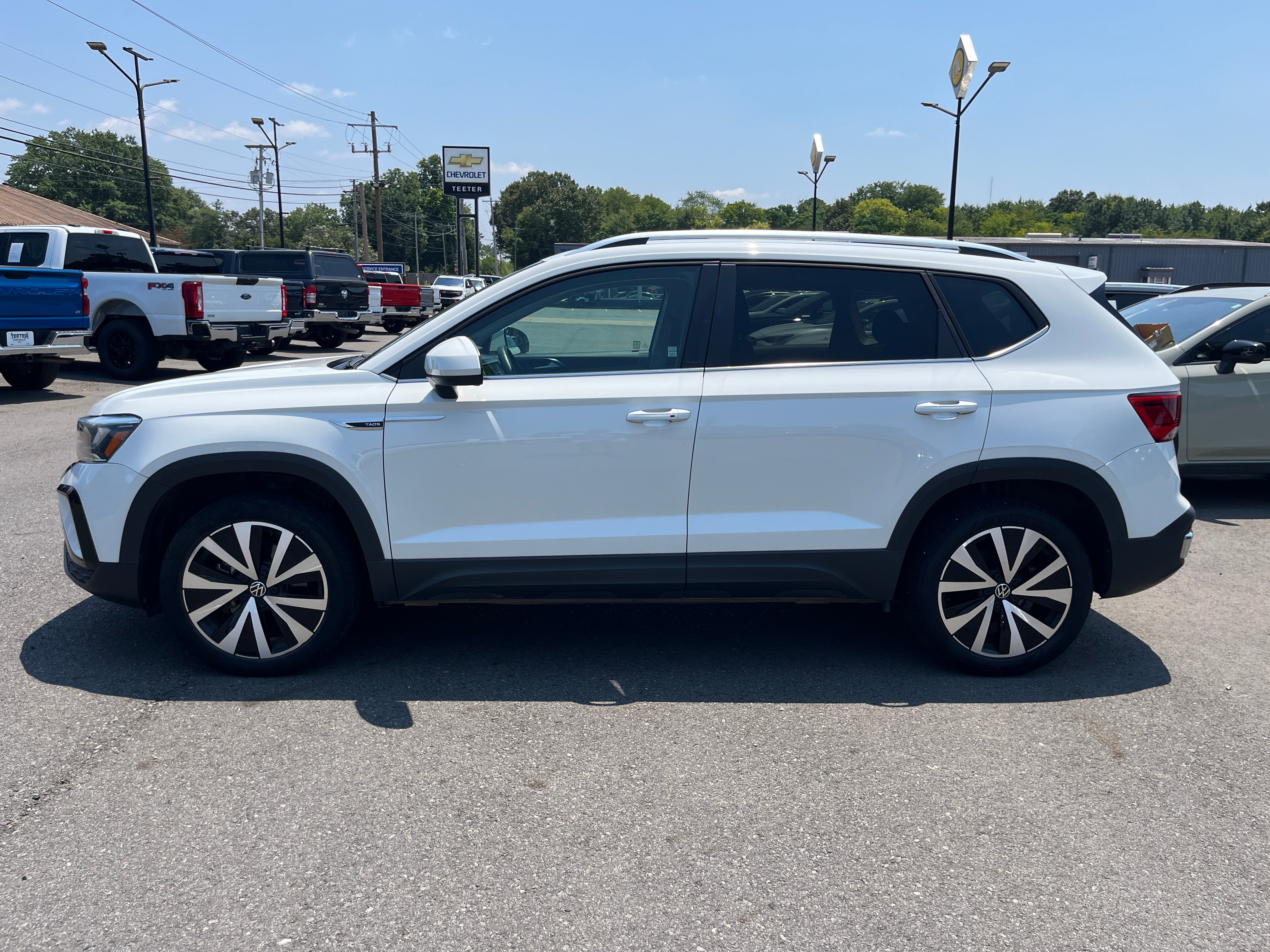 2023 Volkswagen Taos SE
