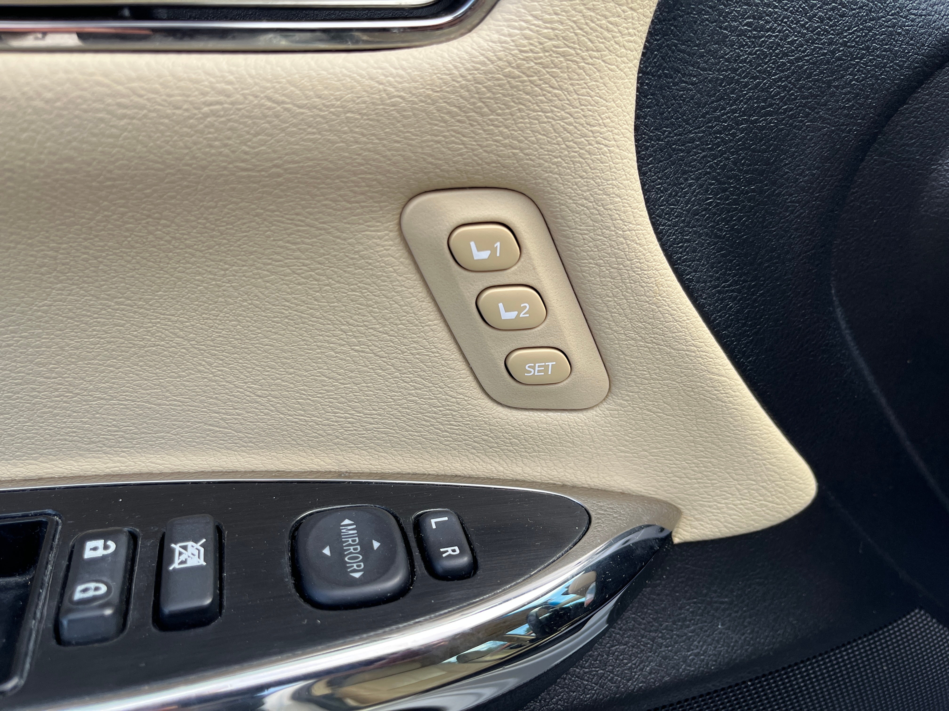 2013 Toyota Avalon XLE