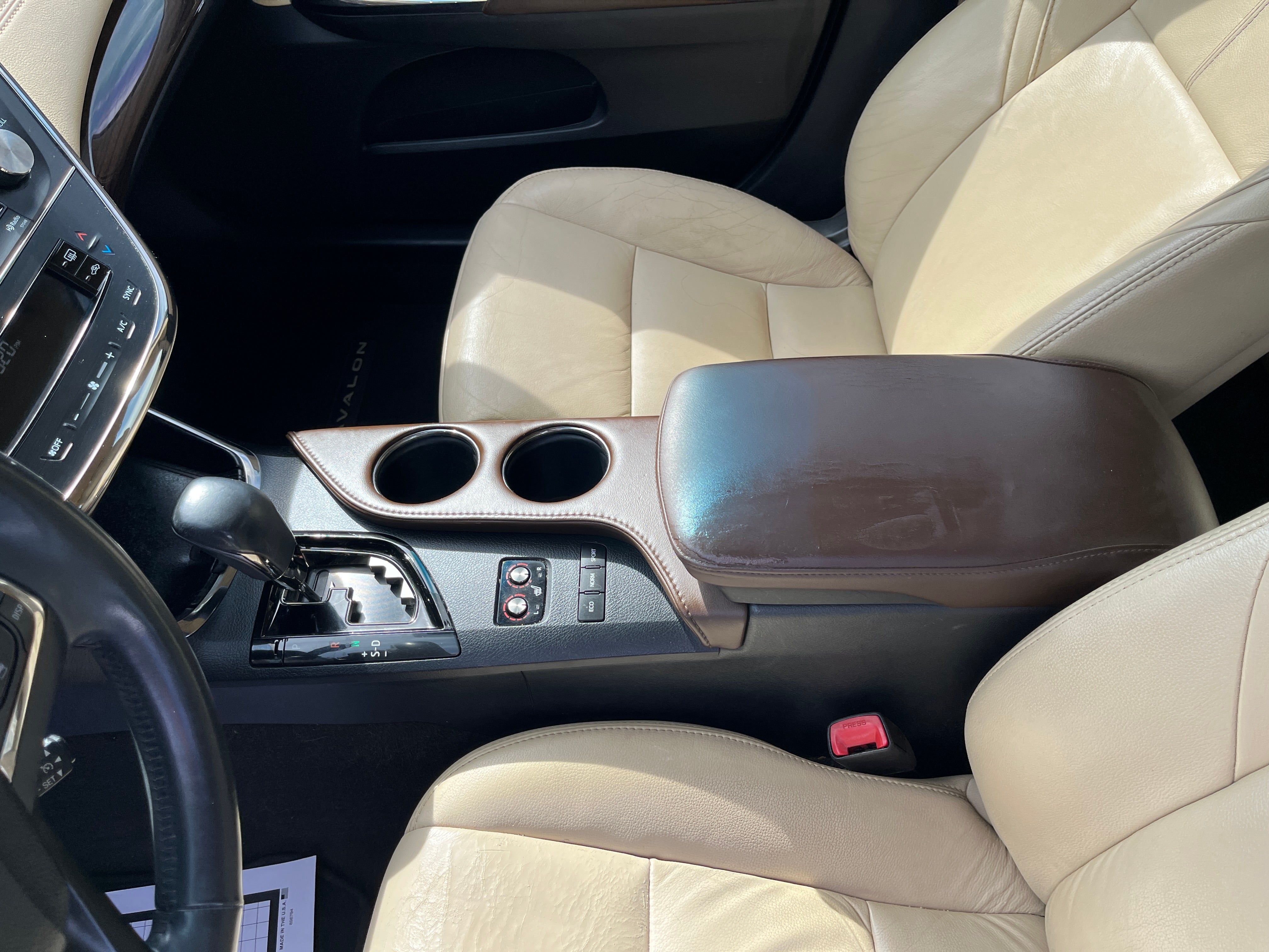 2013 Toyota Avalon XLE