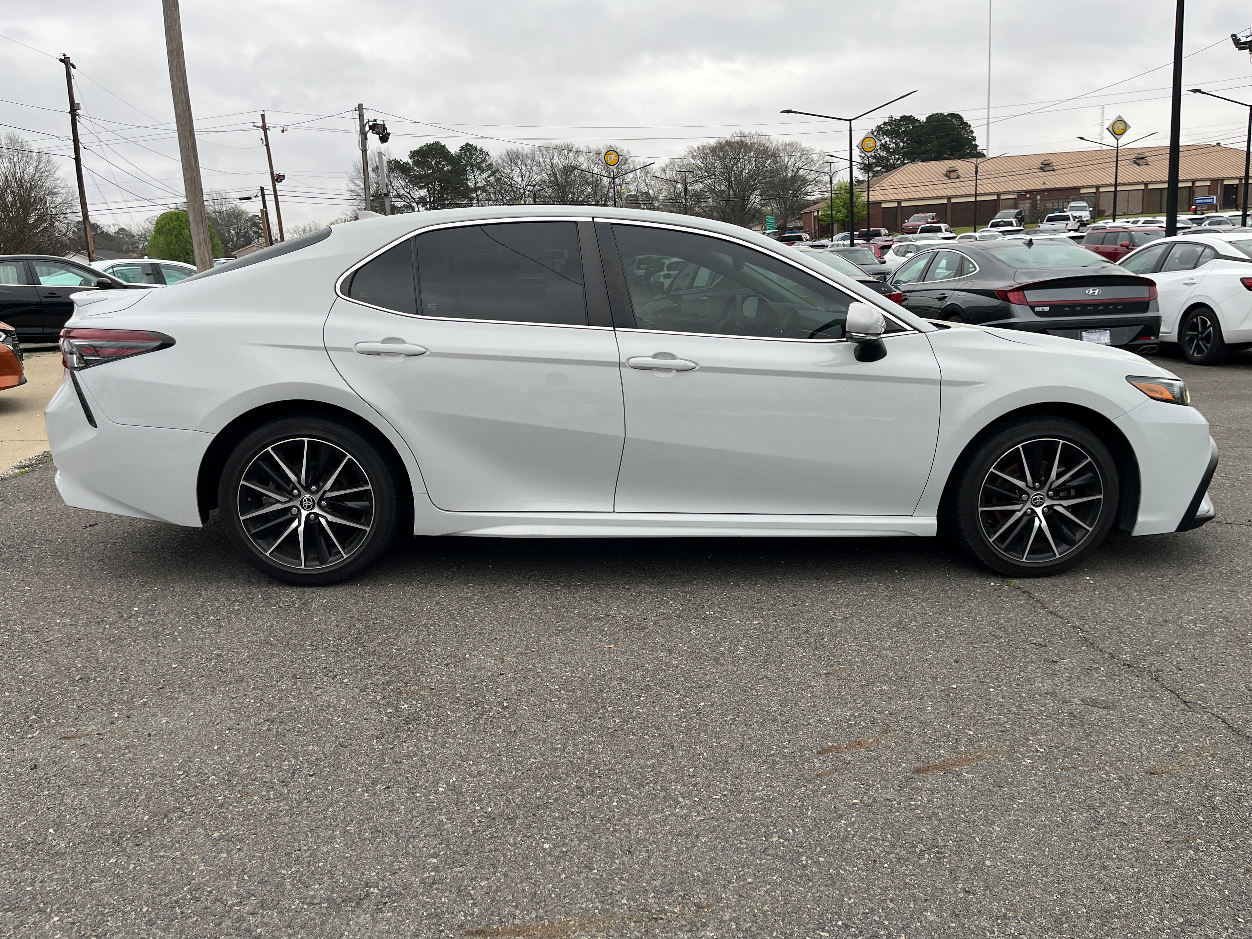 2024 Toyota Camry SE