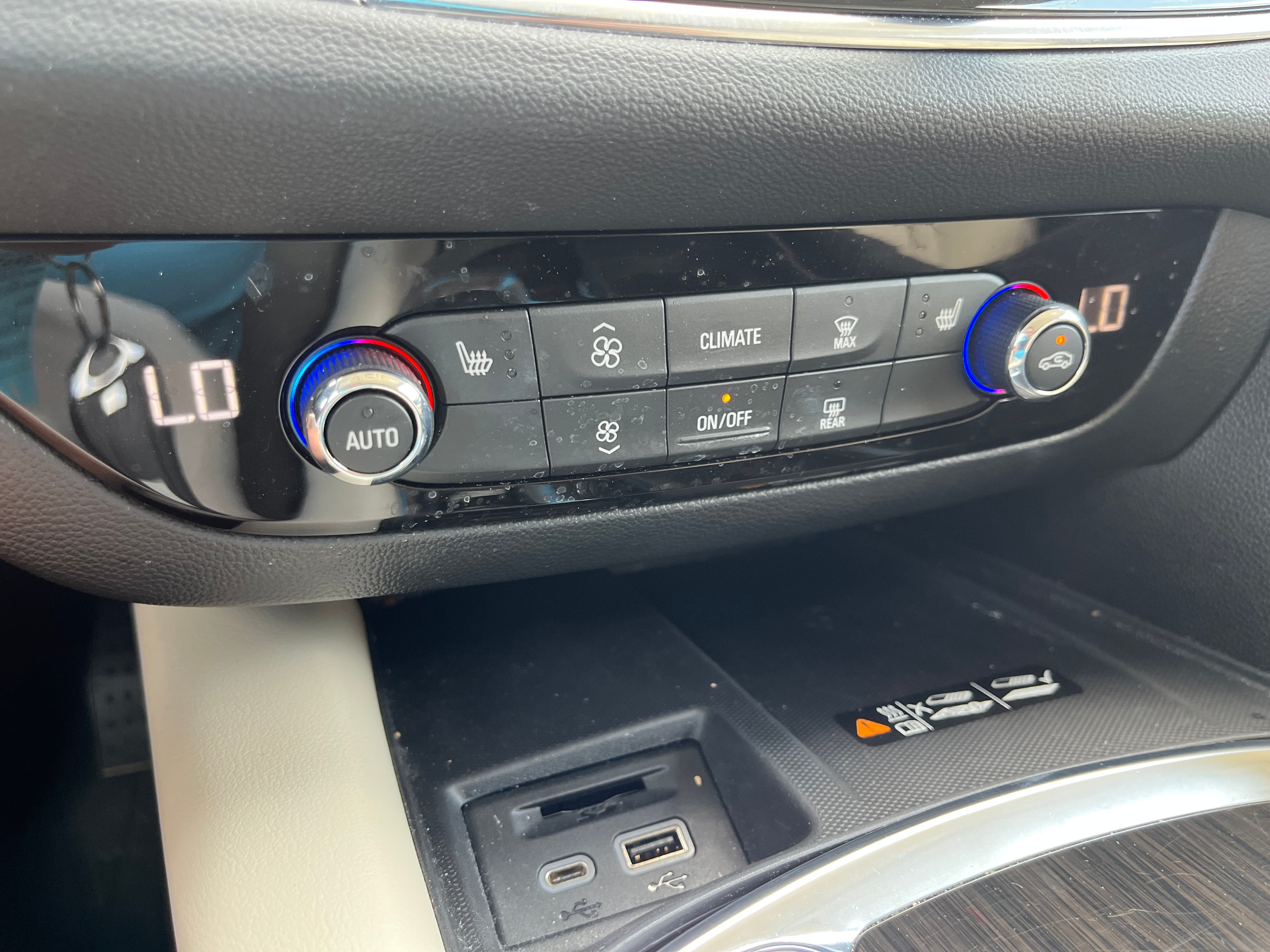 2024 Buick Enclave Essence